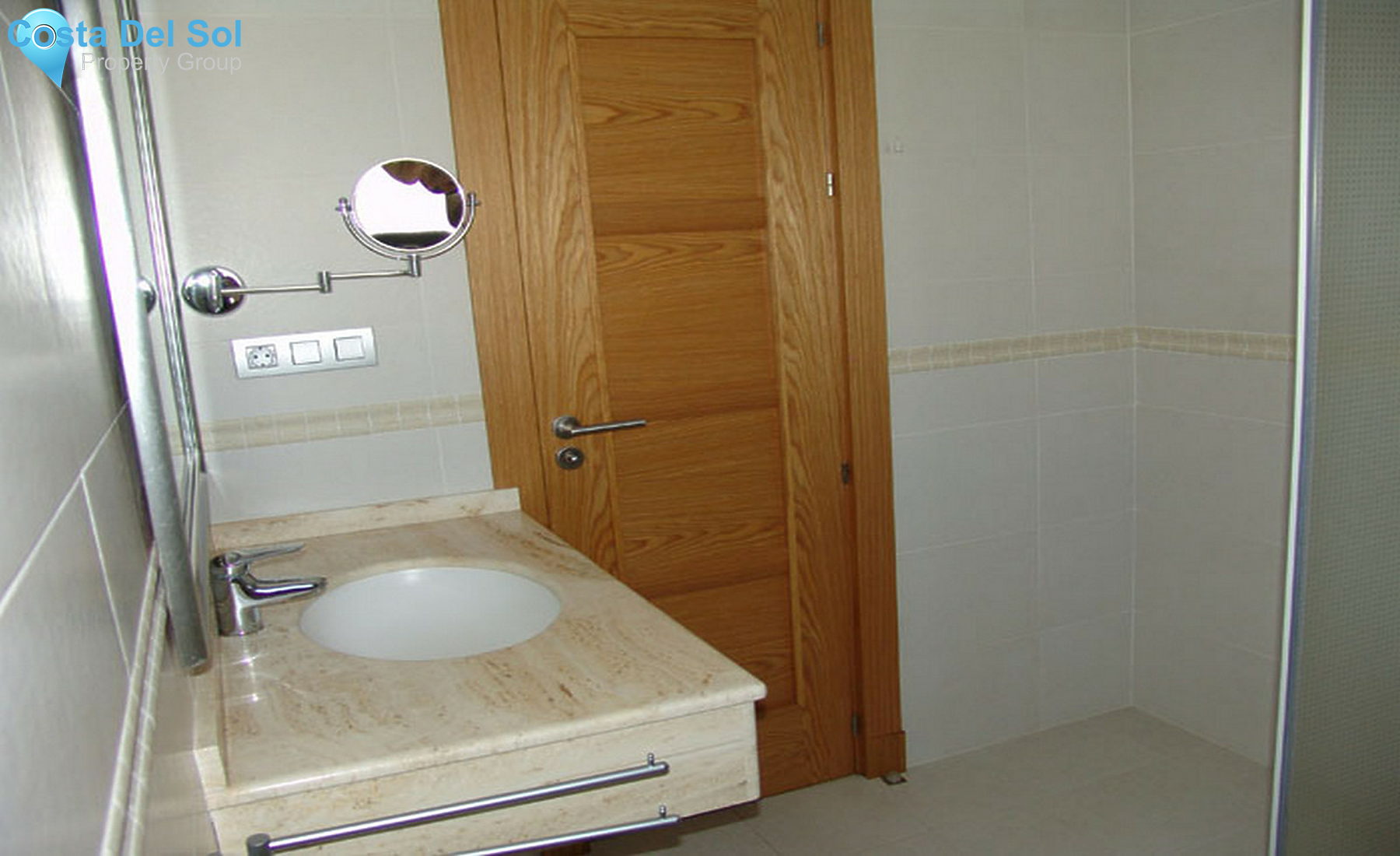 Middle Floor Apartment in La Carihuela-1294561