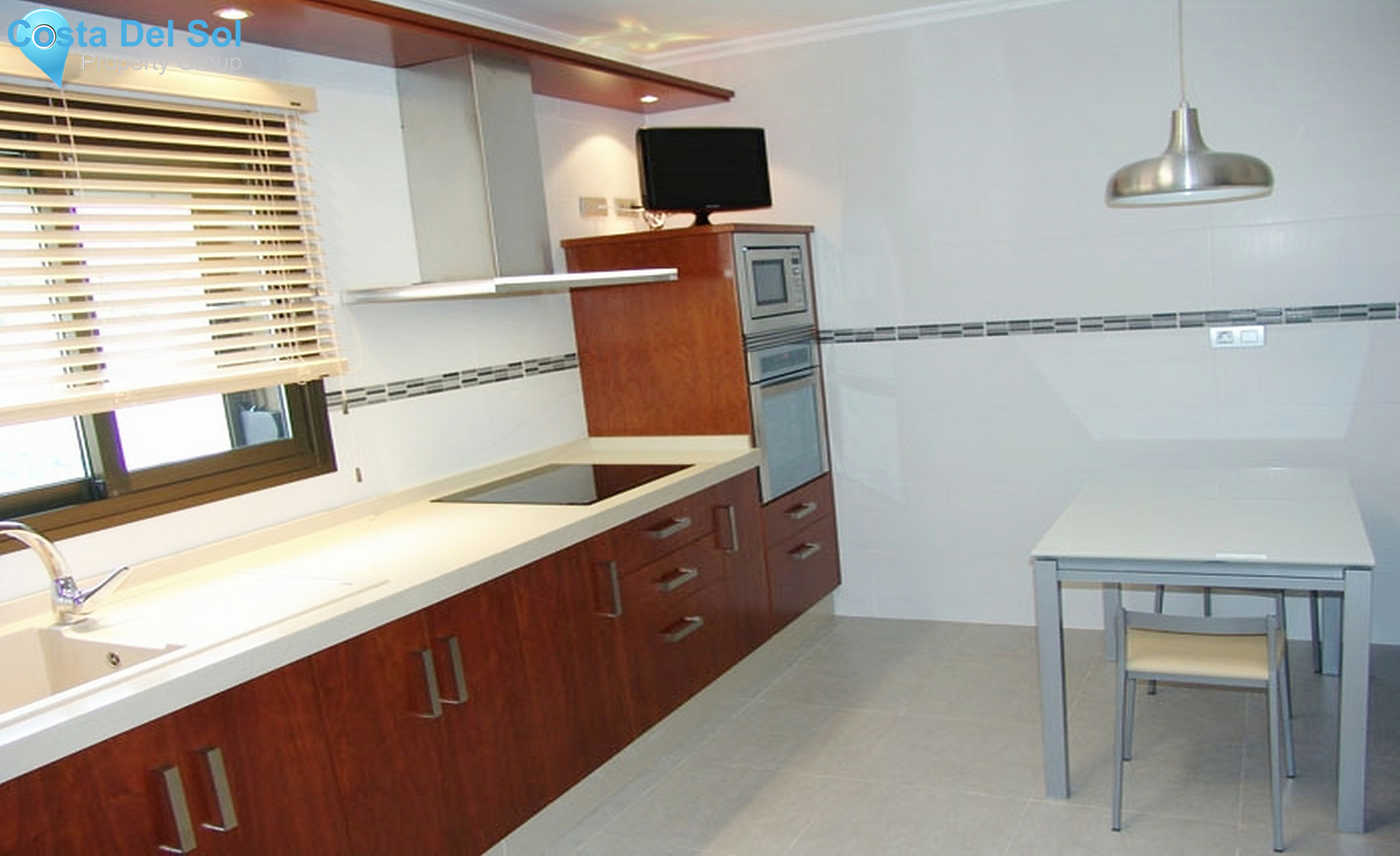 Middle Floor Apartment in La Carihuela-1294564