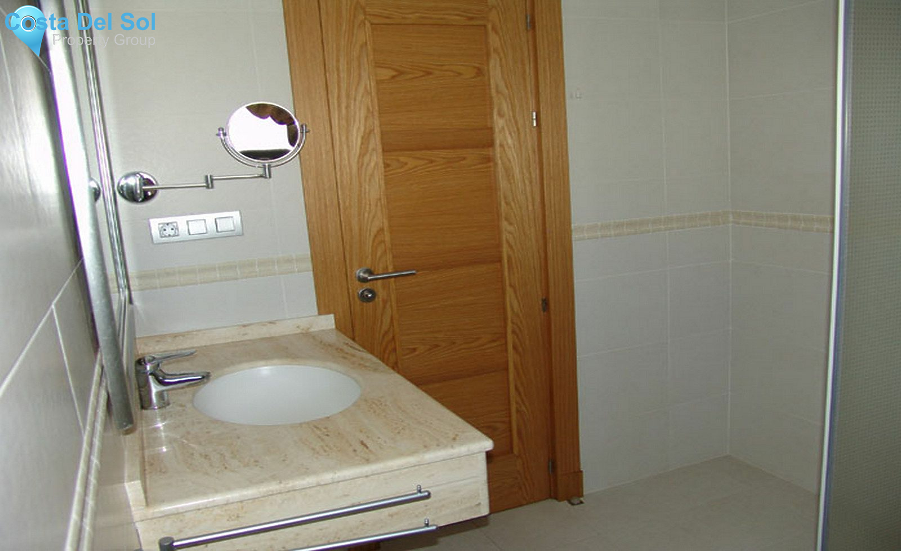 Middle Floor Apartment in La Carihuela-1492527