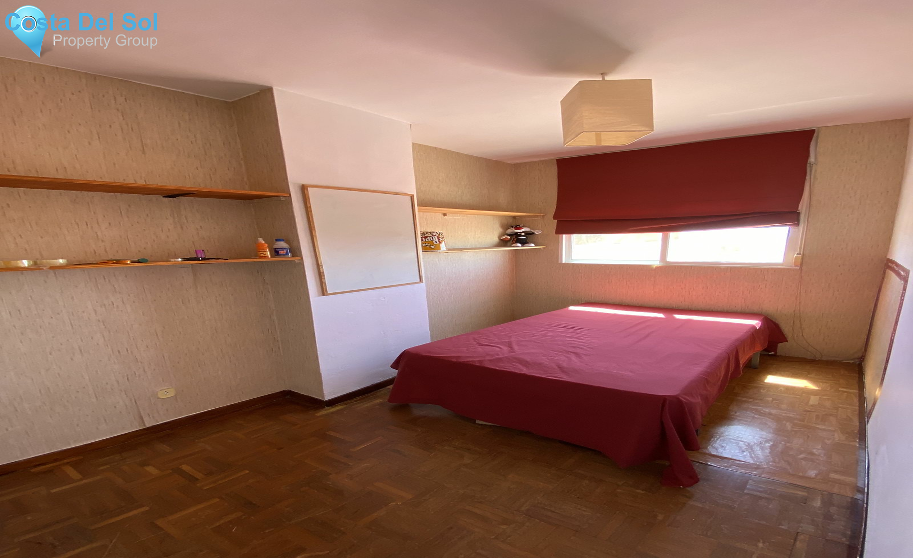 Middle Floor Apartment in La Concha de Malaga-1228154