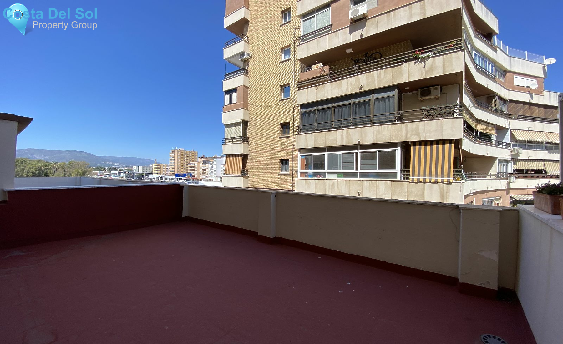 Middle Floor Apartment in La Concha de Malaga-1228157