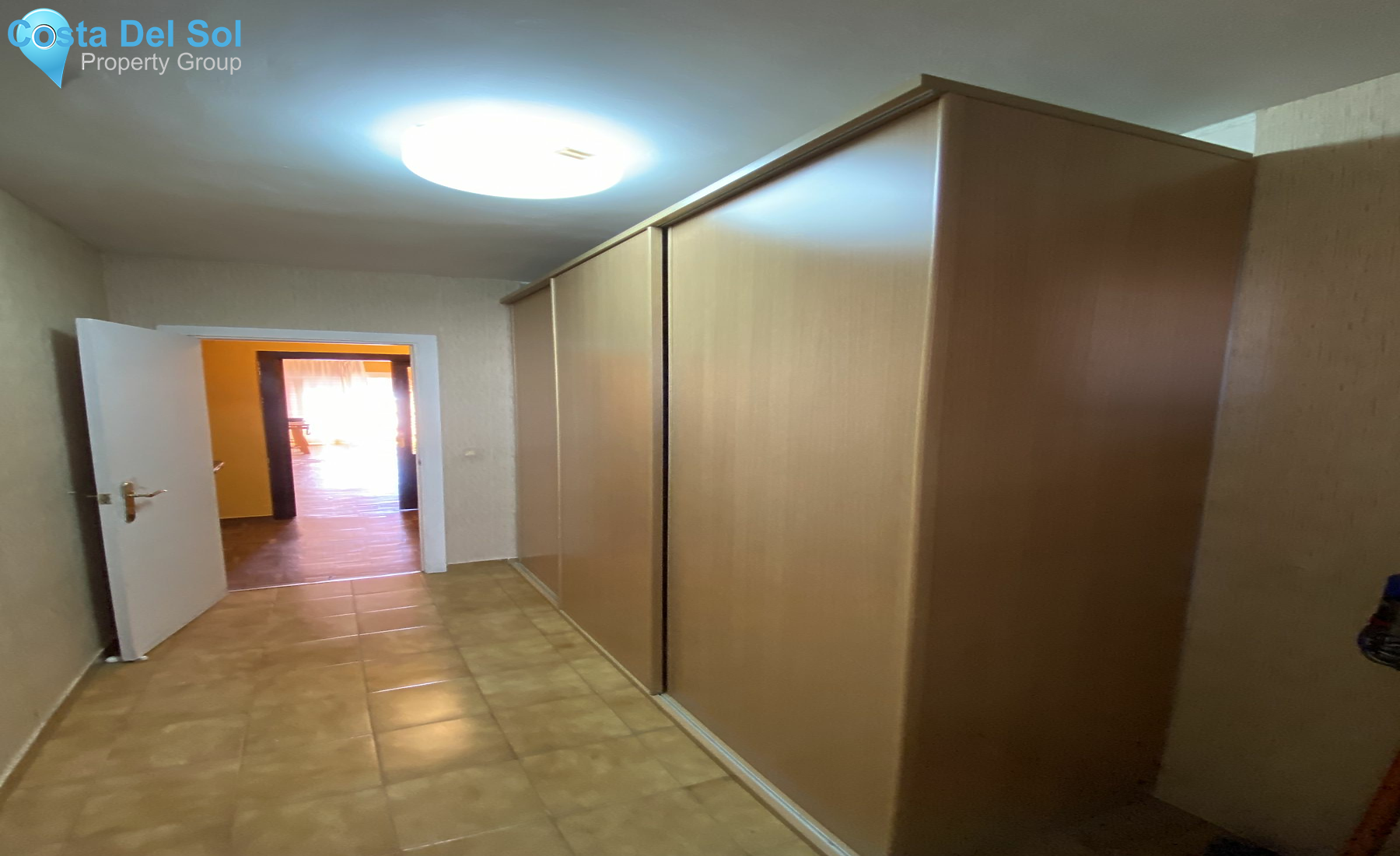 Middle Floor Apartment in La Concha de Malaga-1228147