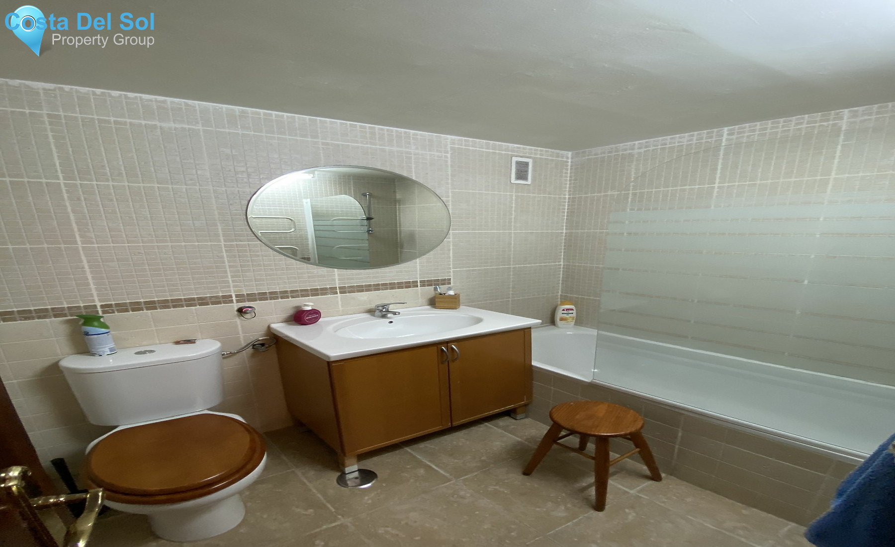 Middle Floor Apartment in La Concha de Malaga-1228150