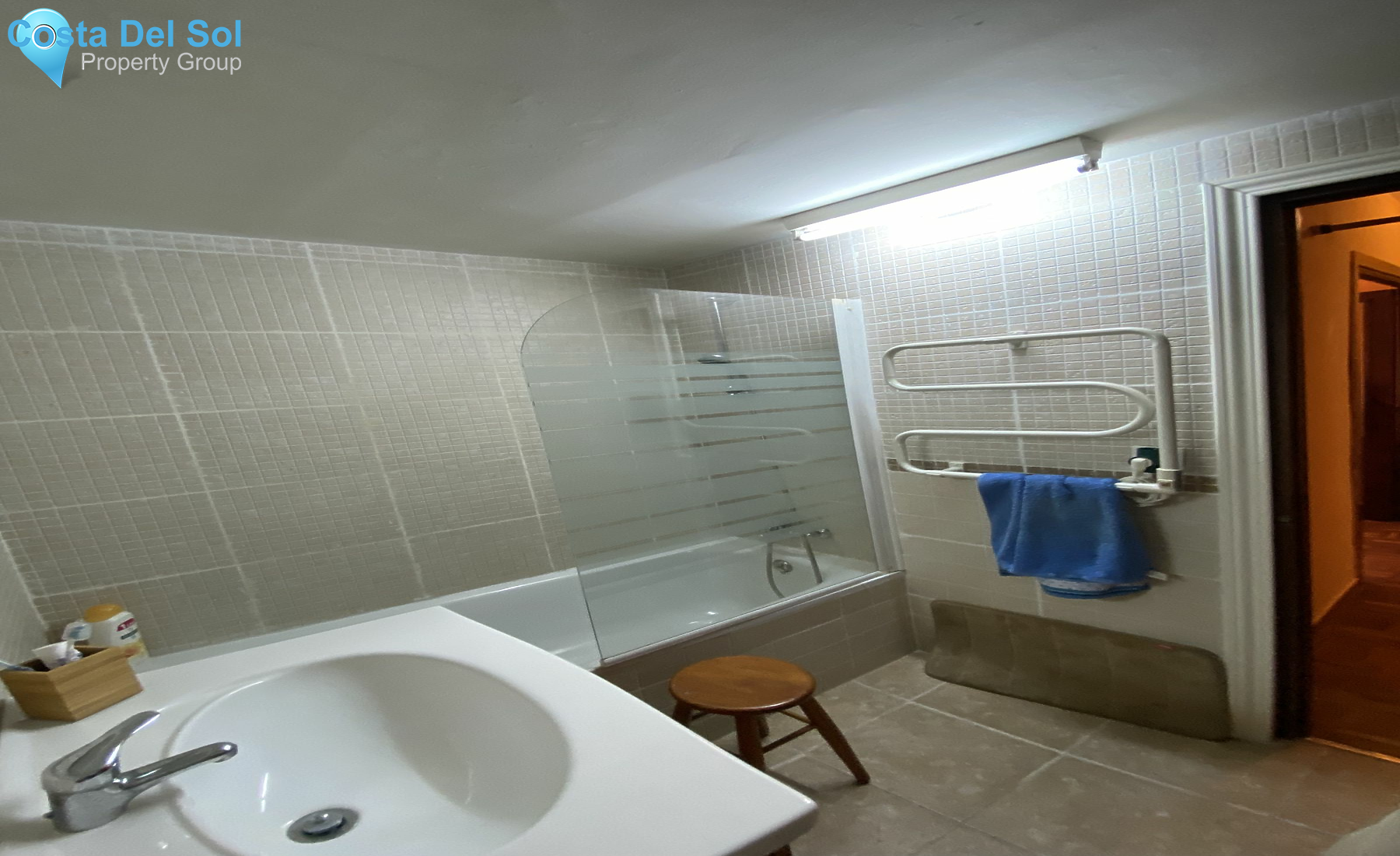 Middle Floor Apartment in La Concha de Malaga-1228151