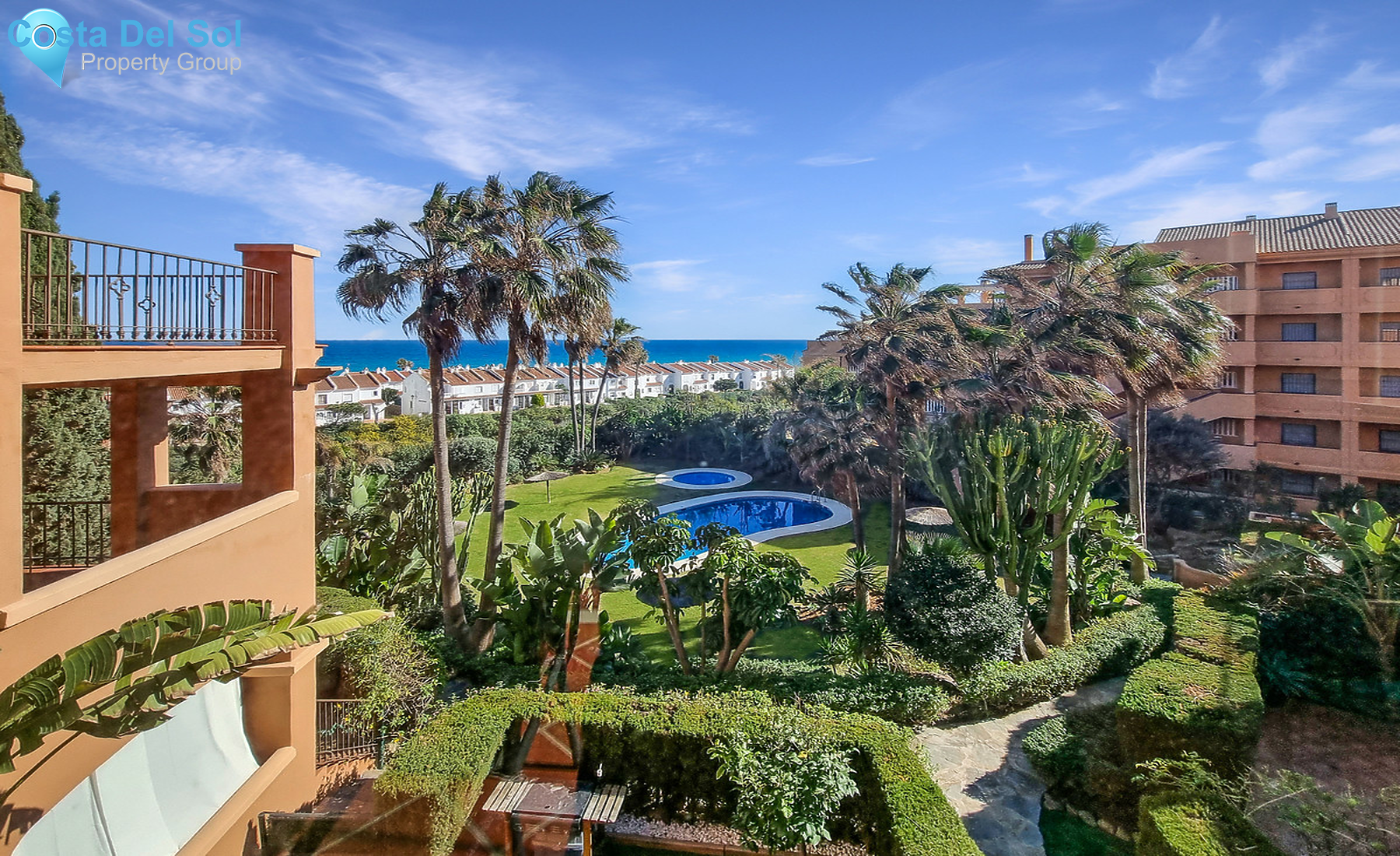 Middle Floor Apartment in La Duquesa-1302681