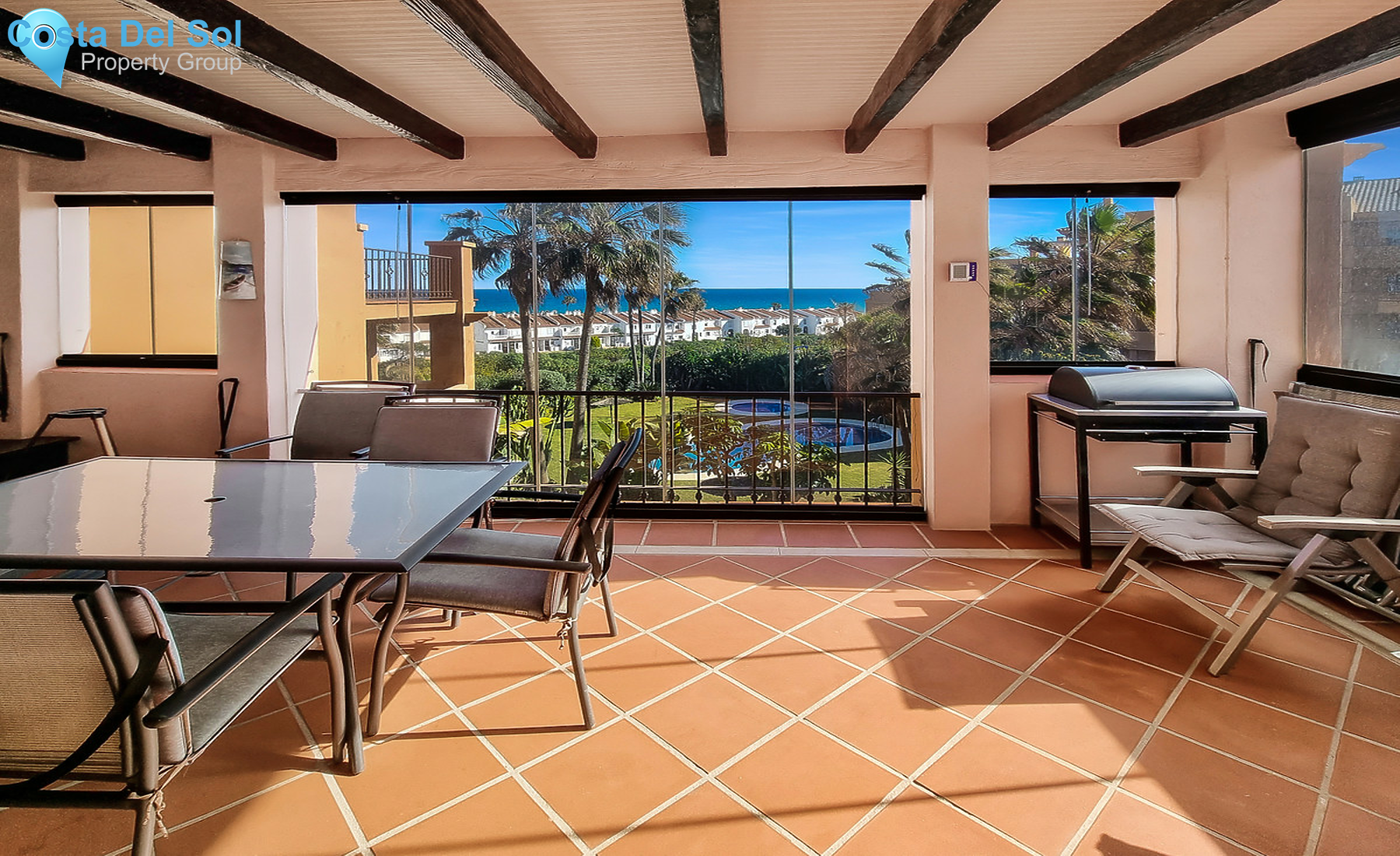 Middle Floor Apartment in La Duquesa-1302684