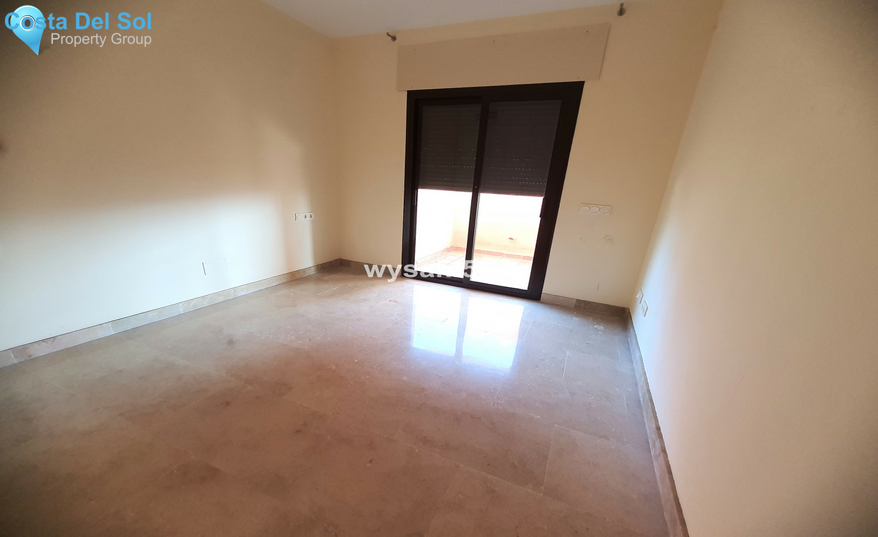 Middle Floor Apartment in La Duquesa-1307805