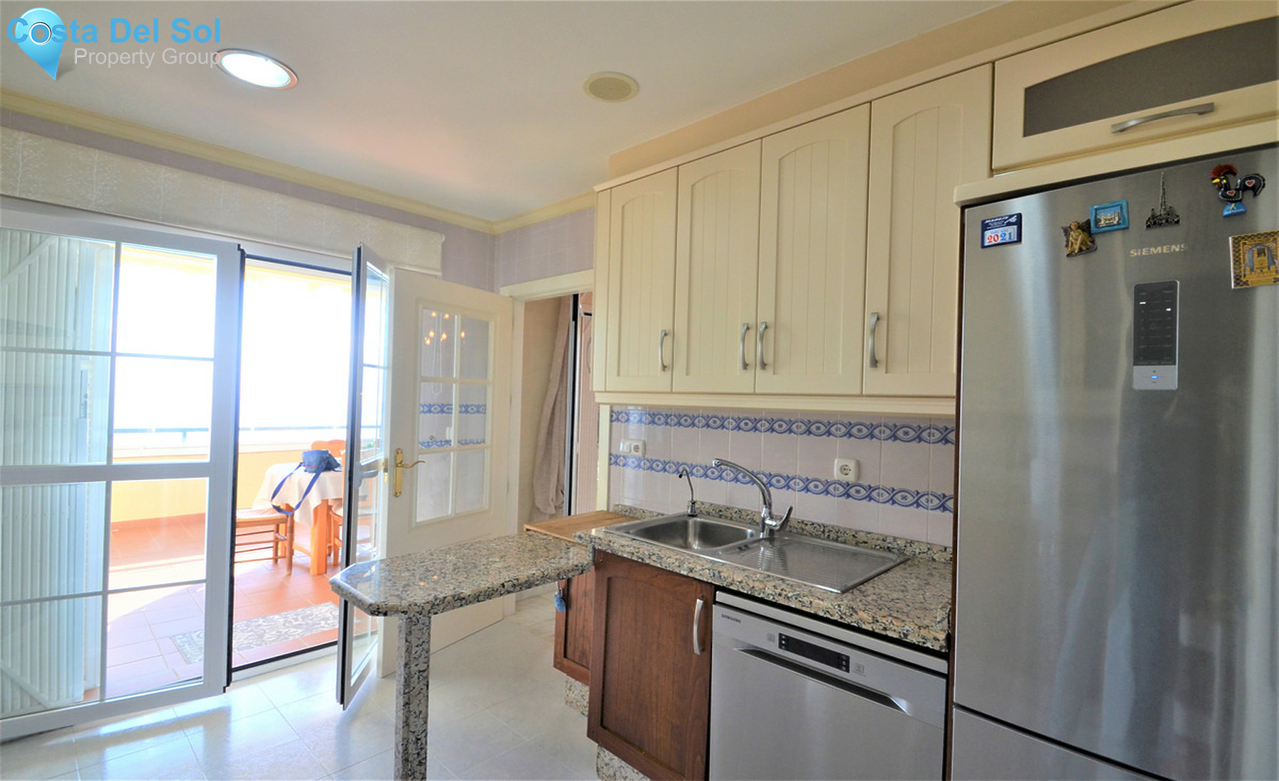 Middle Floor Apartment in La Duquesa-1323386