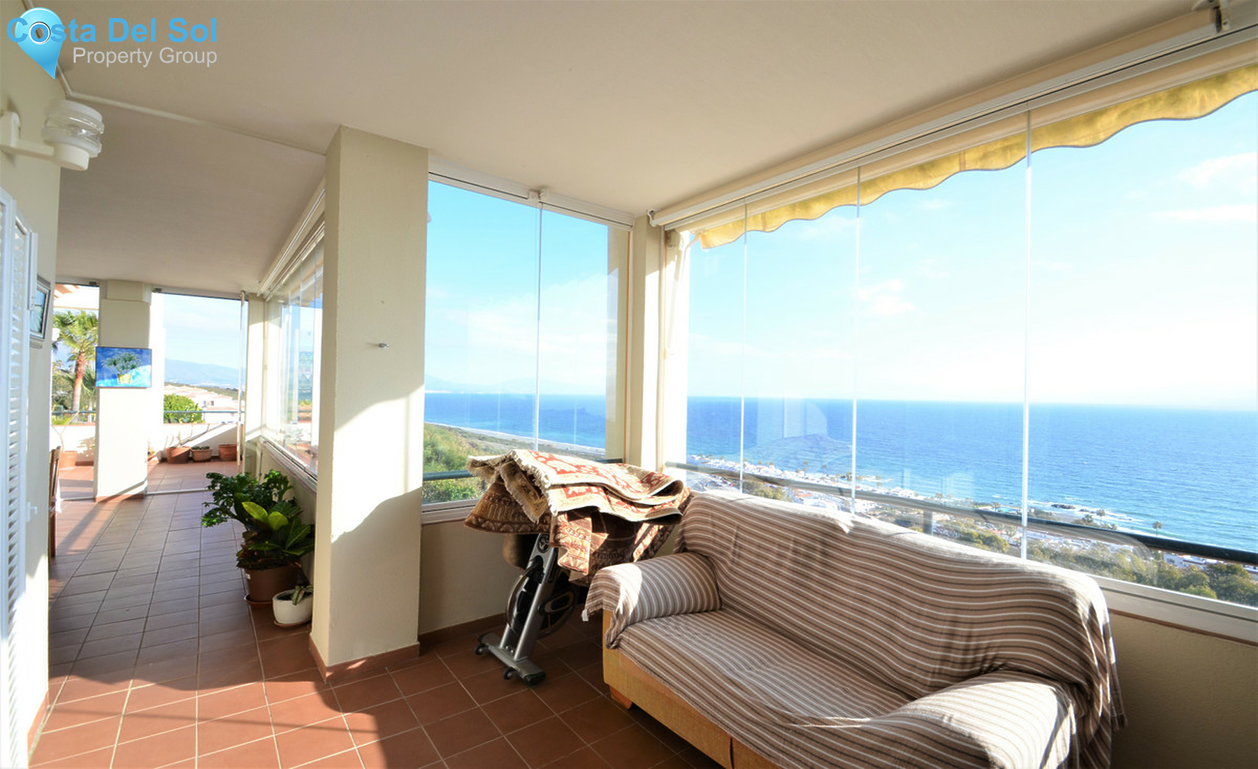 Middle Floor Apartment in La Duquesa-1323373