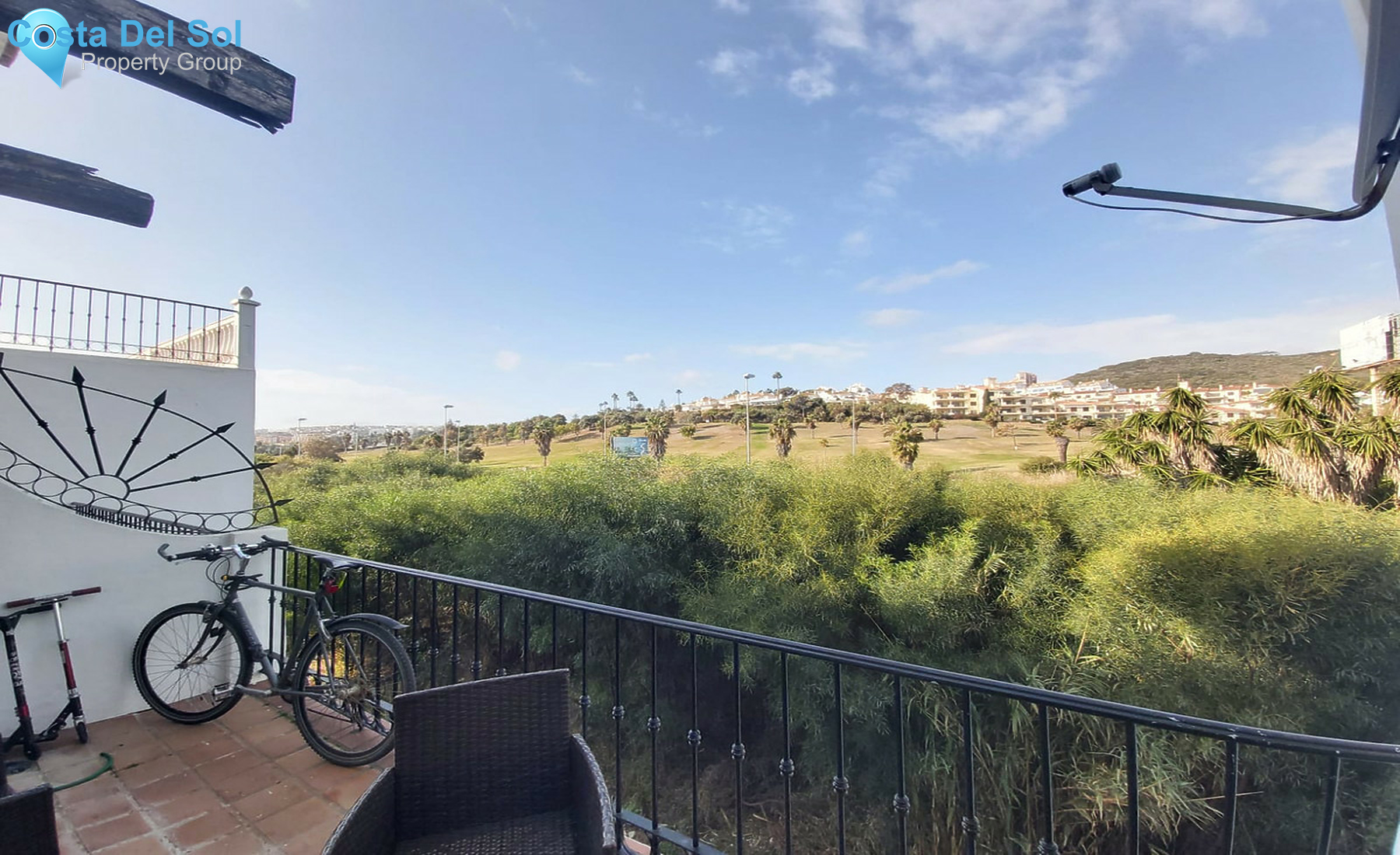 Middle Floor Apartment in La Duquesa-1324231