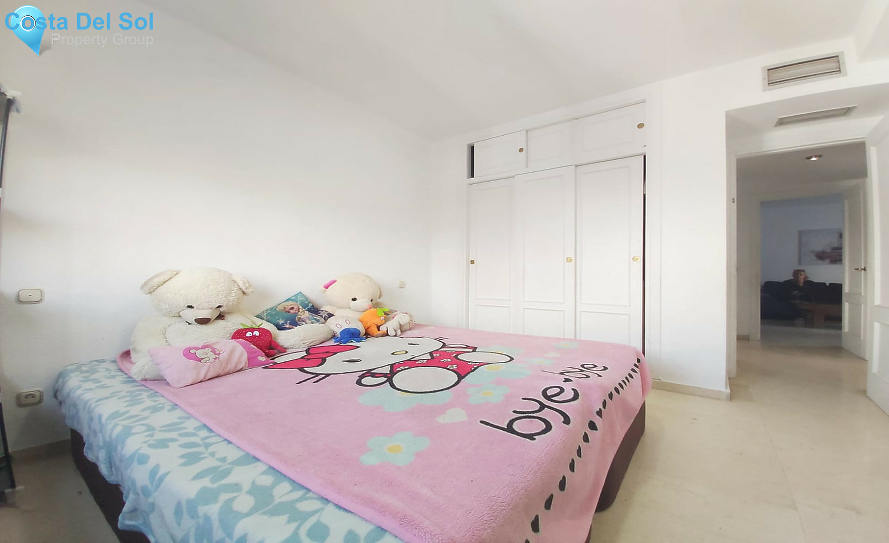 Middle Floor Apartment in La Duquesa-1324234