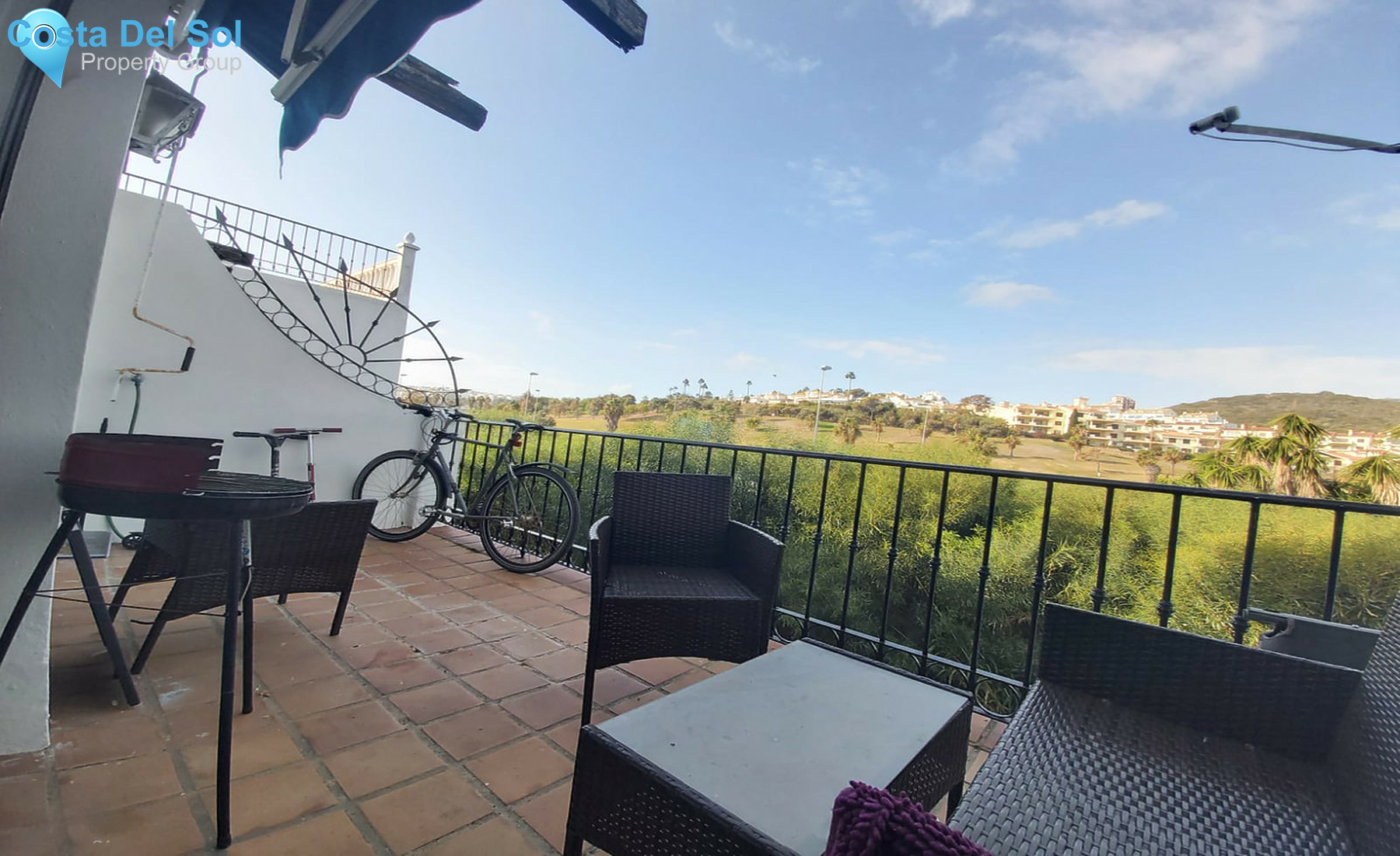 Middle Floor Apartment in La Duquesa-1324228