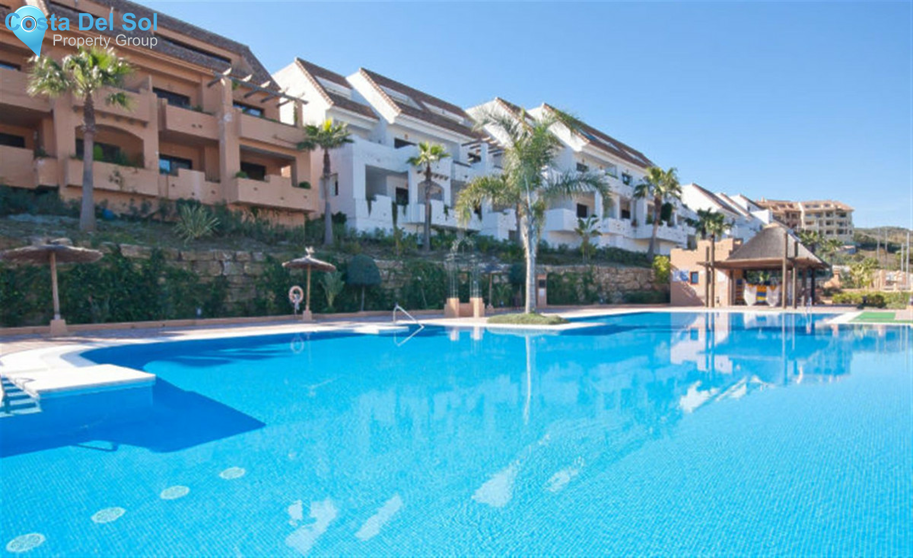 Middle Floor Apartment in La Duquesa-1357138