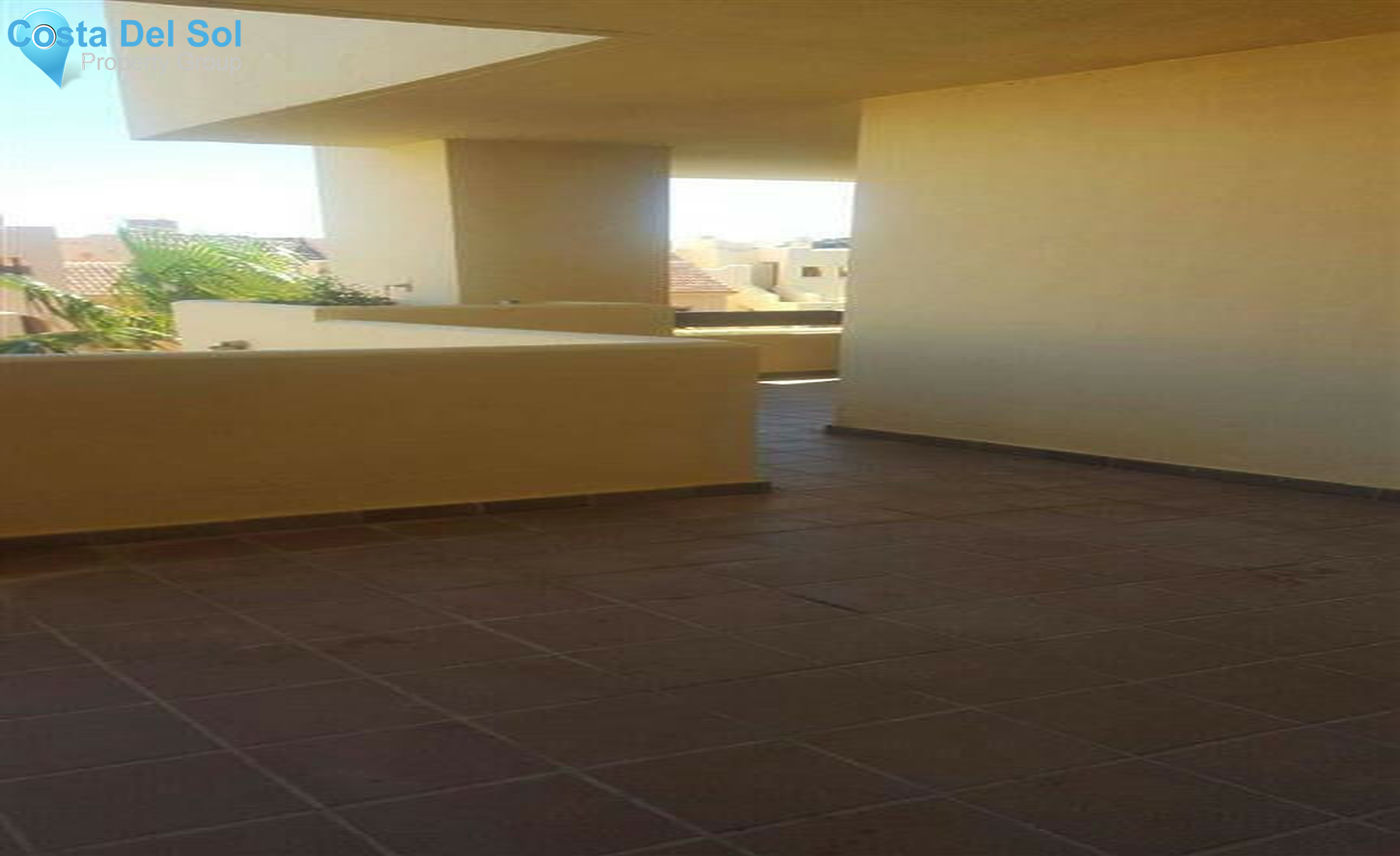 Middle Floor Apartment in La Duquesa-1357146