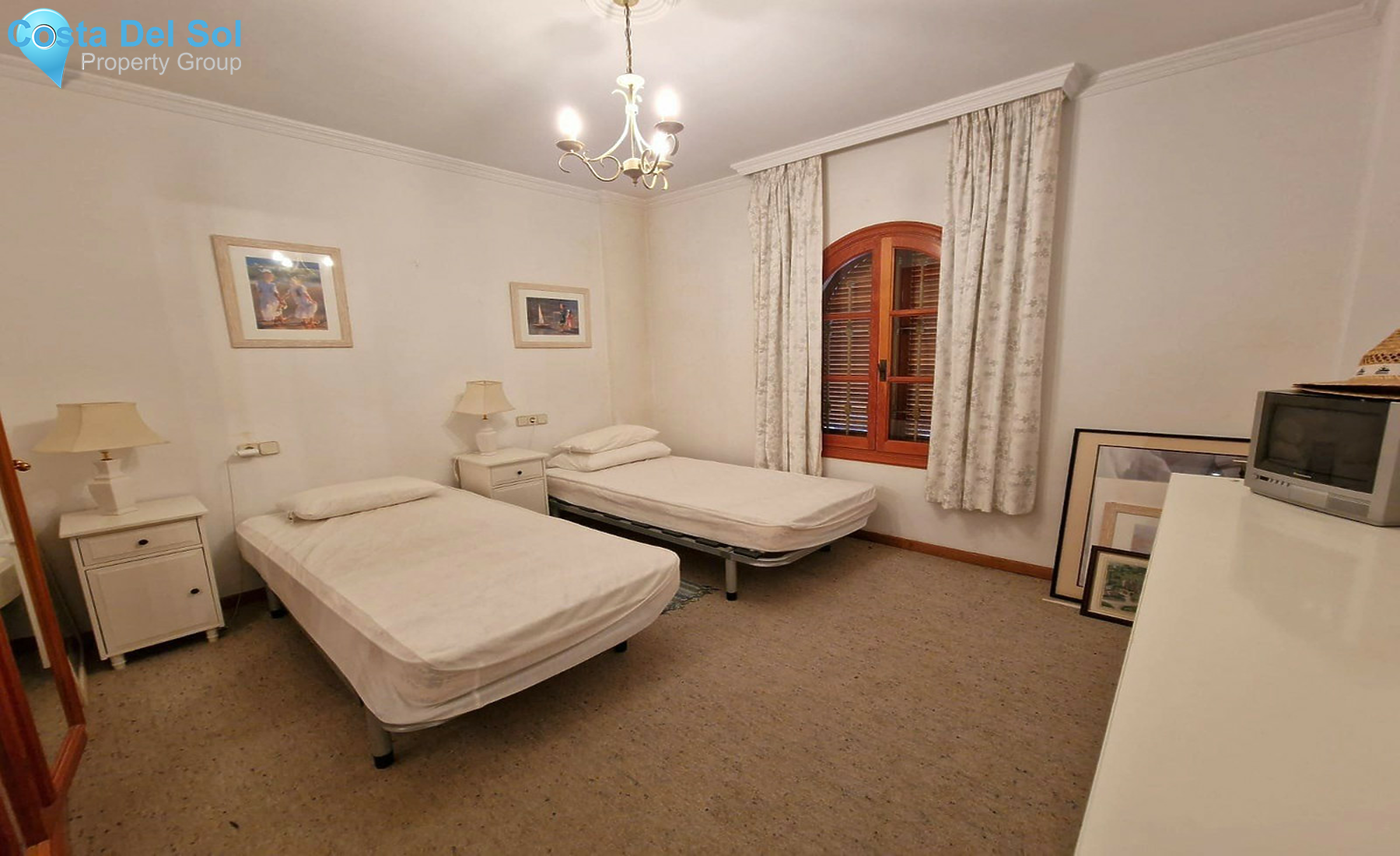 Middle Floor Apartment in La Duquesa-1539595