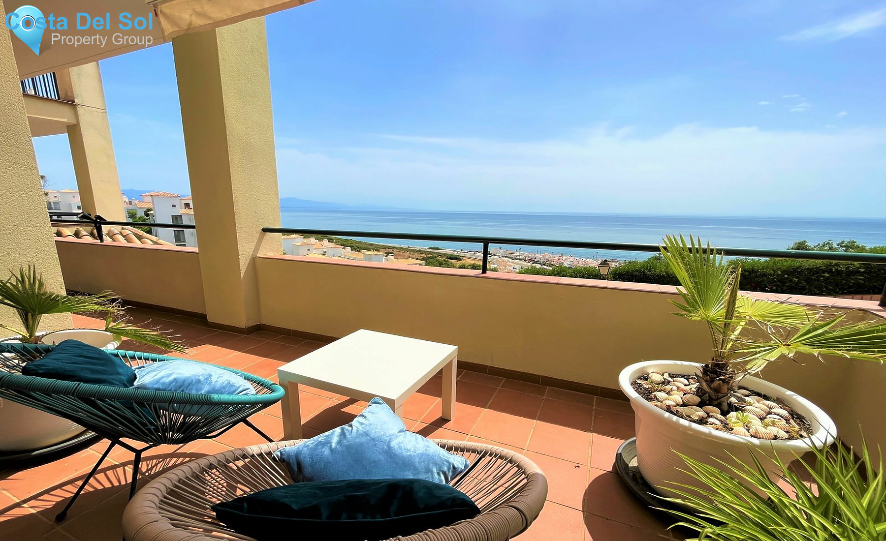 Middle Floor Apartment in La Duquesa-1156035