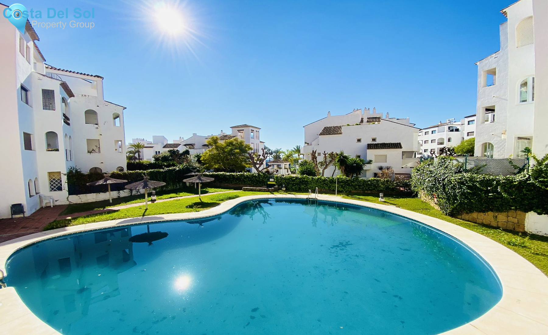 Middle Floor Apartment in La Duquesa-1204468