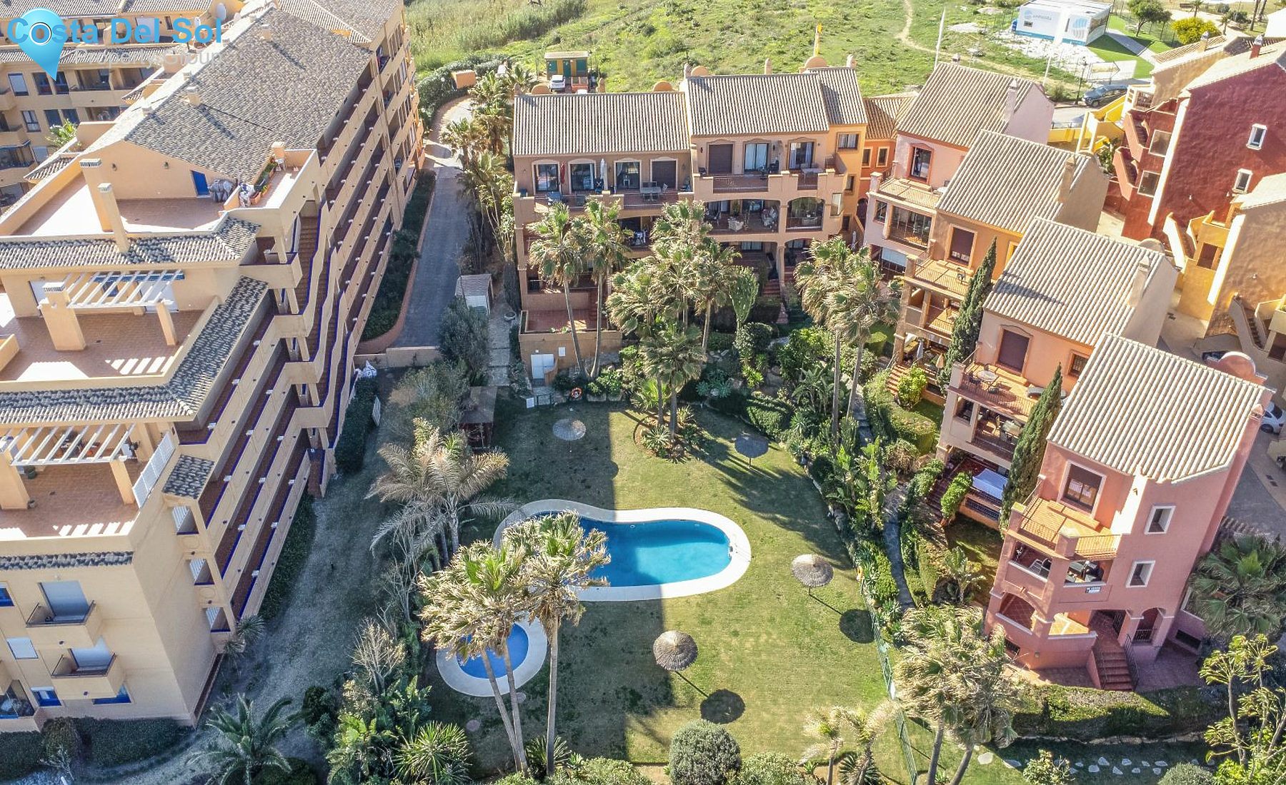 Middle Floor Apartment in La Duquesa-1204720