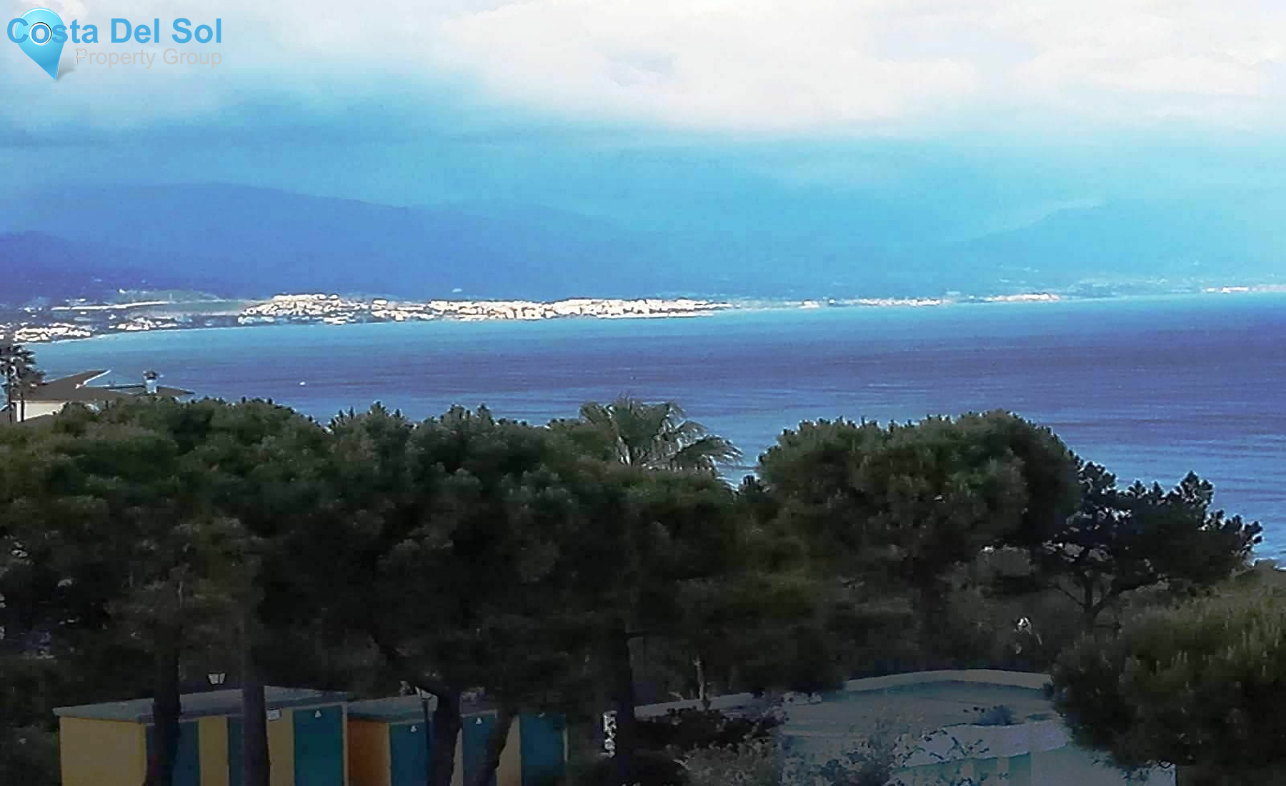 Middle Floor Apartment in La Duquesa-1395131