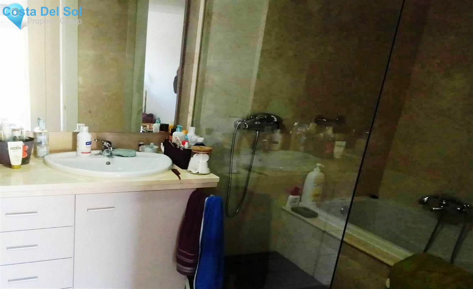 Middle Floor Apartment in La Duquesa-1395133