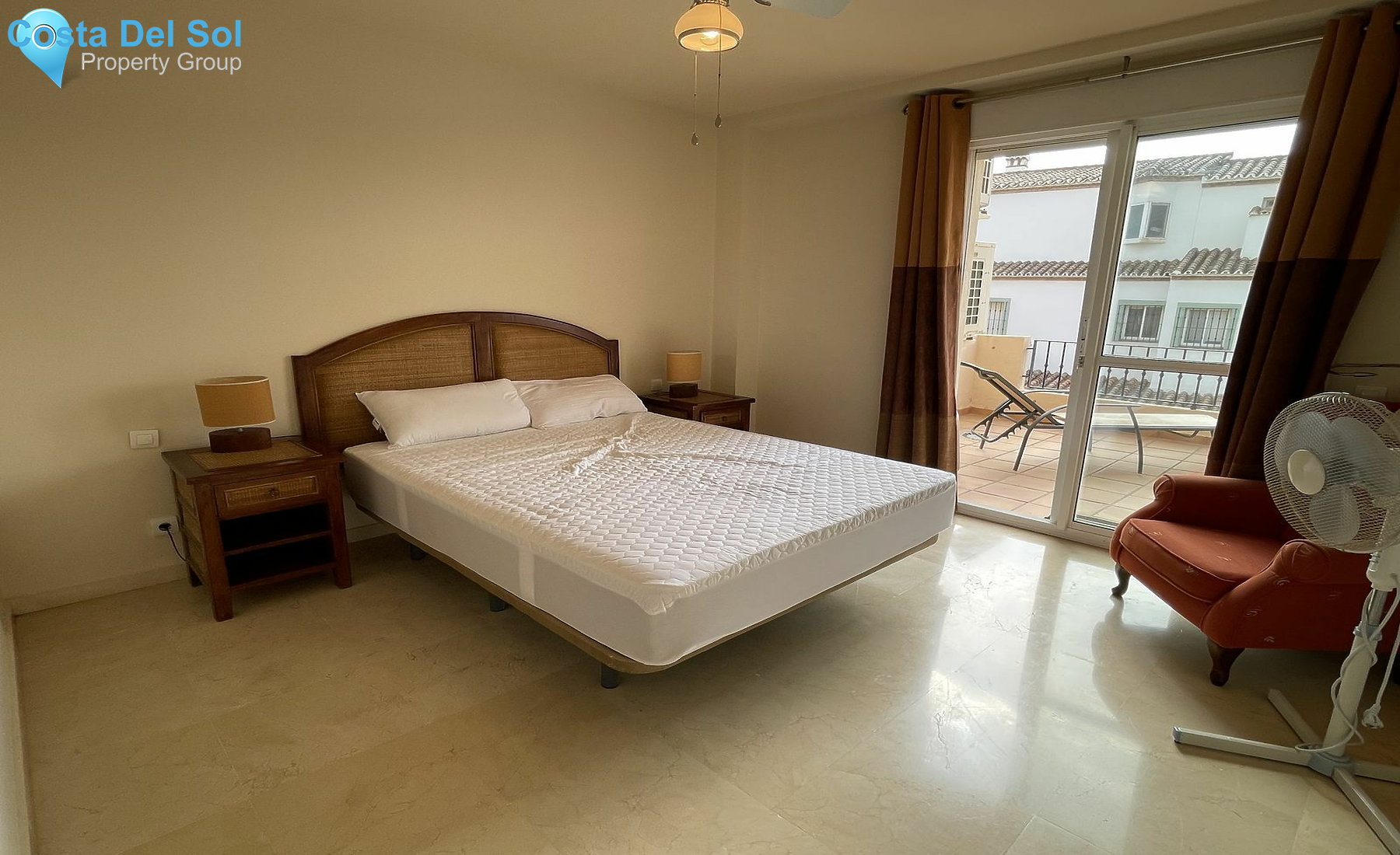 Middle Floor Apartment in La Duquesa-1483007