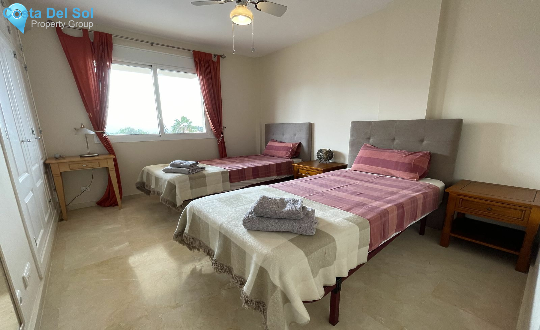 Middle Floor Apartment in La Duquesa-1483014