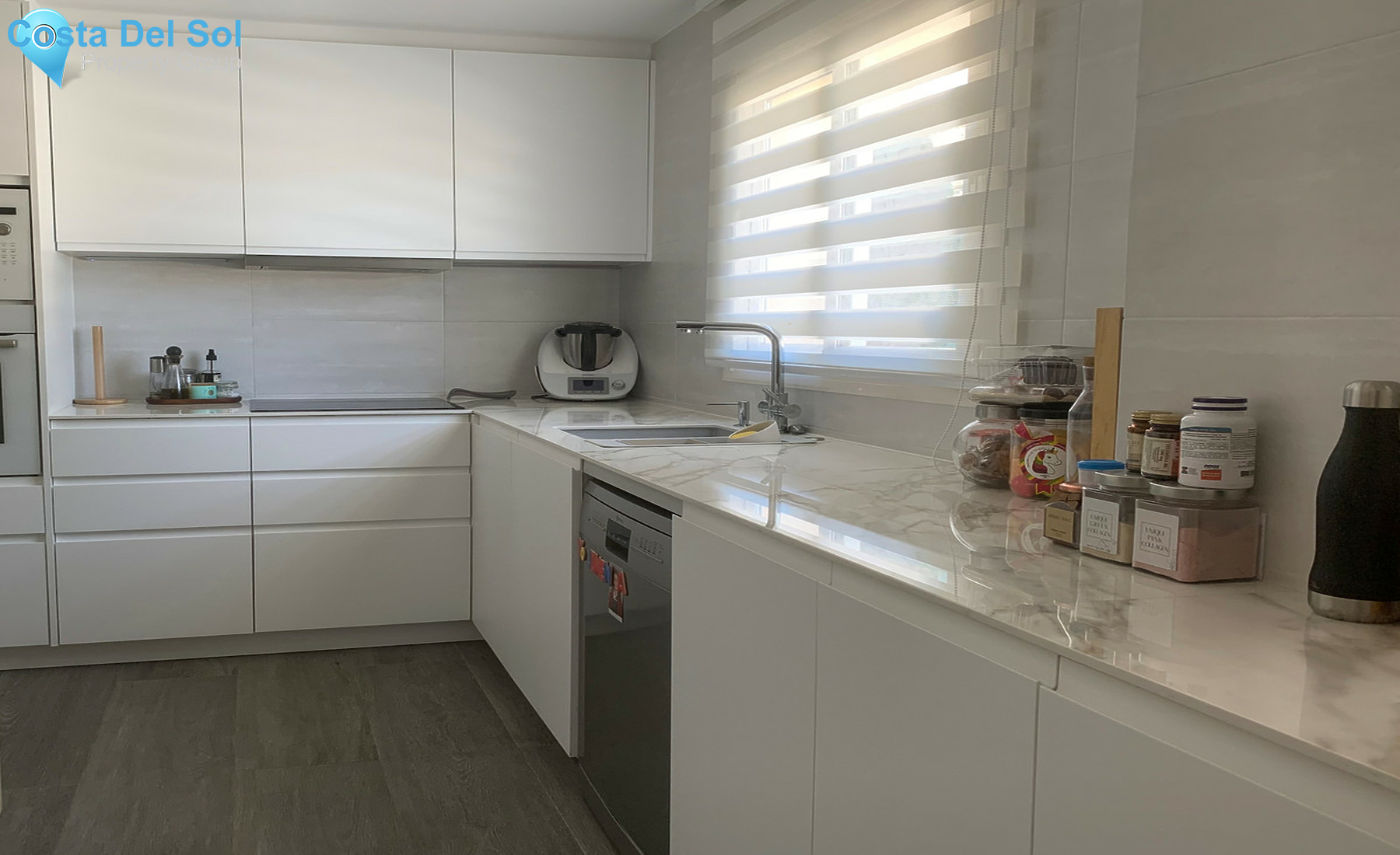 Middle Floor Apartment in La Mairena-1311607