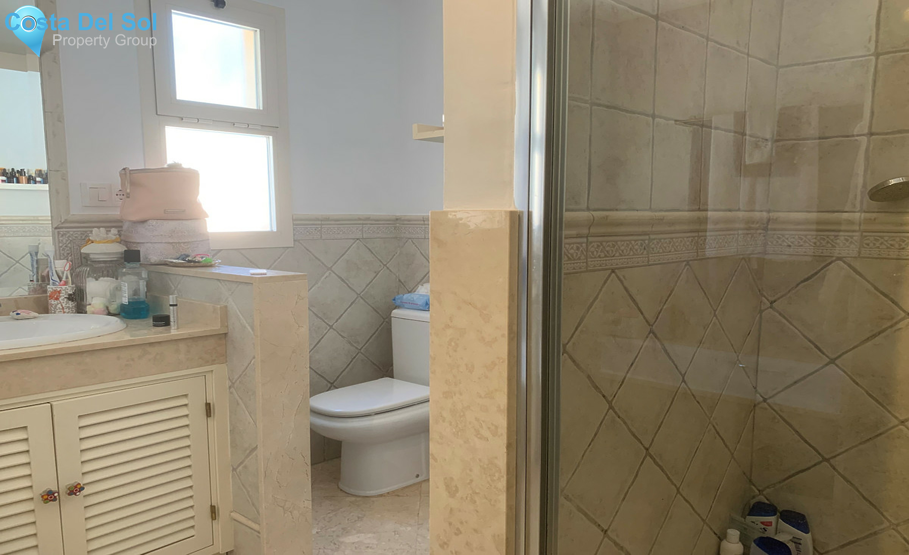 Middle Floor Apartment in La Mairena-1311610