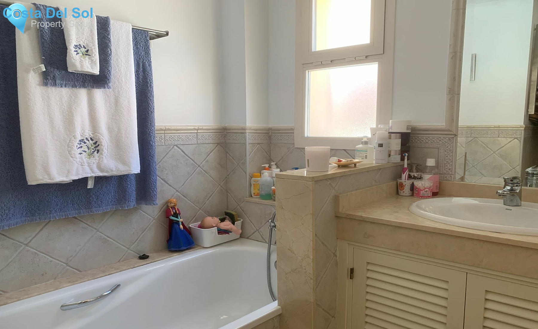 Middle Floor Apartment in La Mairena-1488809