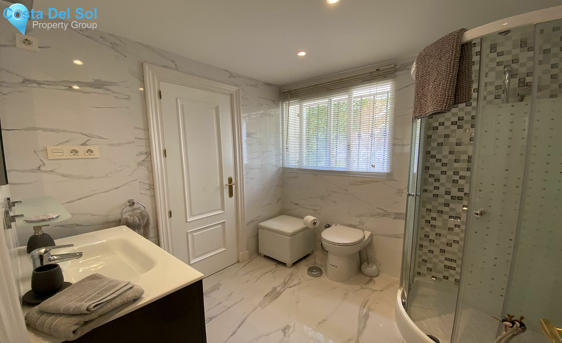 Middle Floor Apartment in La Quinta-1174754