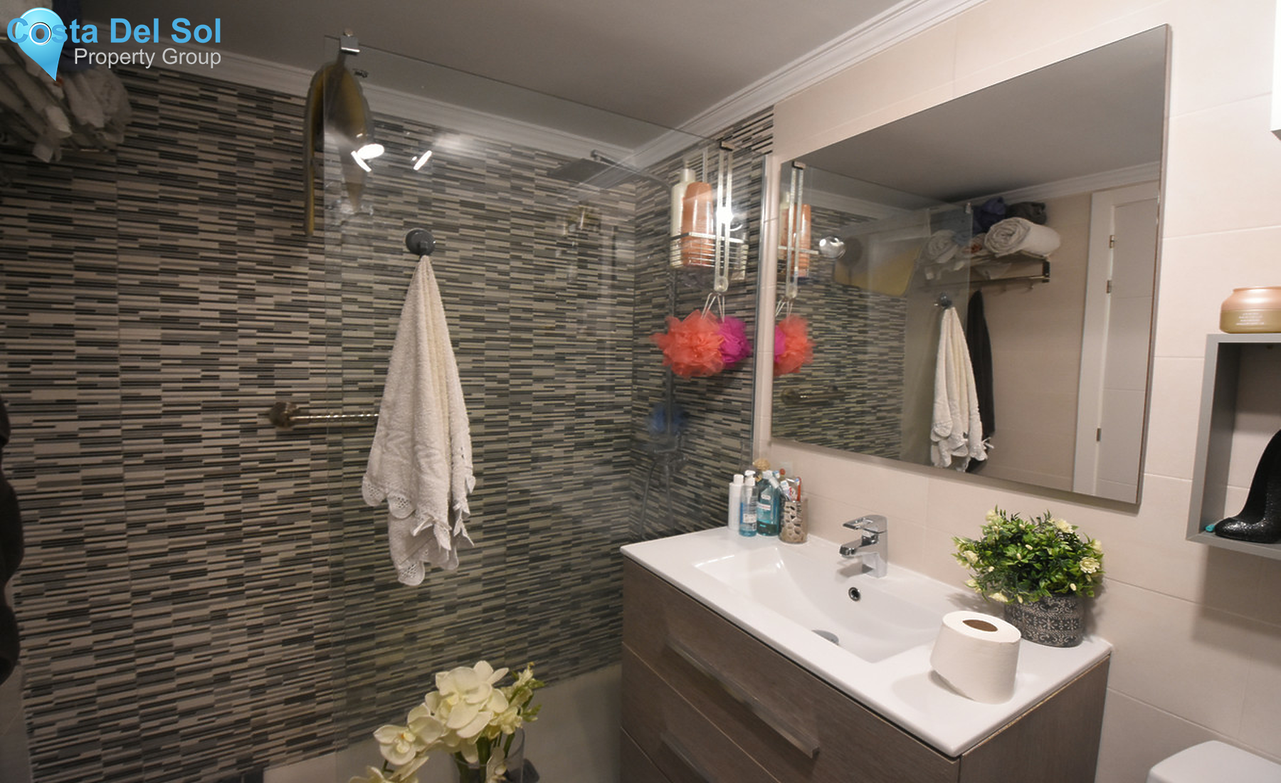 Middle Floor Apartment in Las Lagunas-1288669