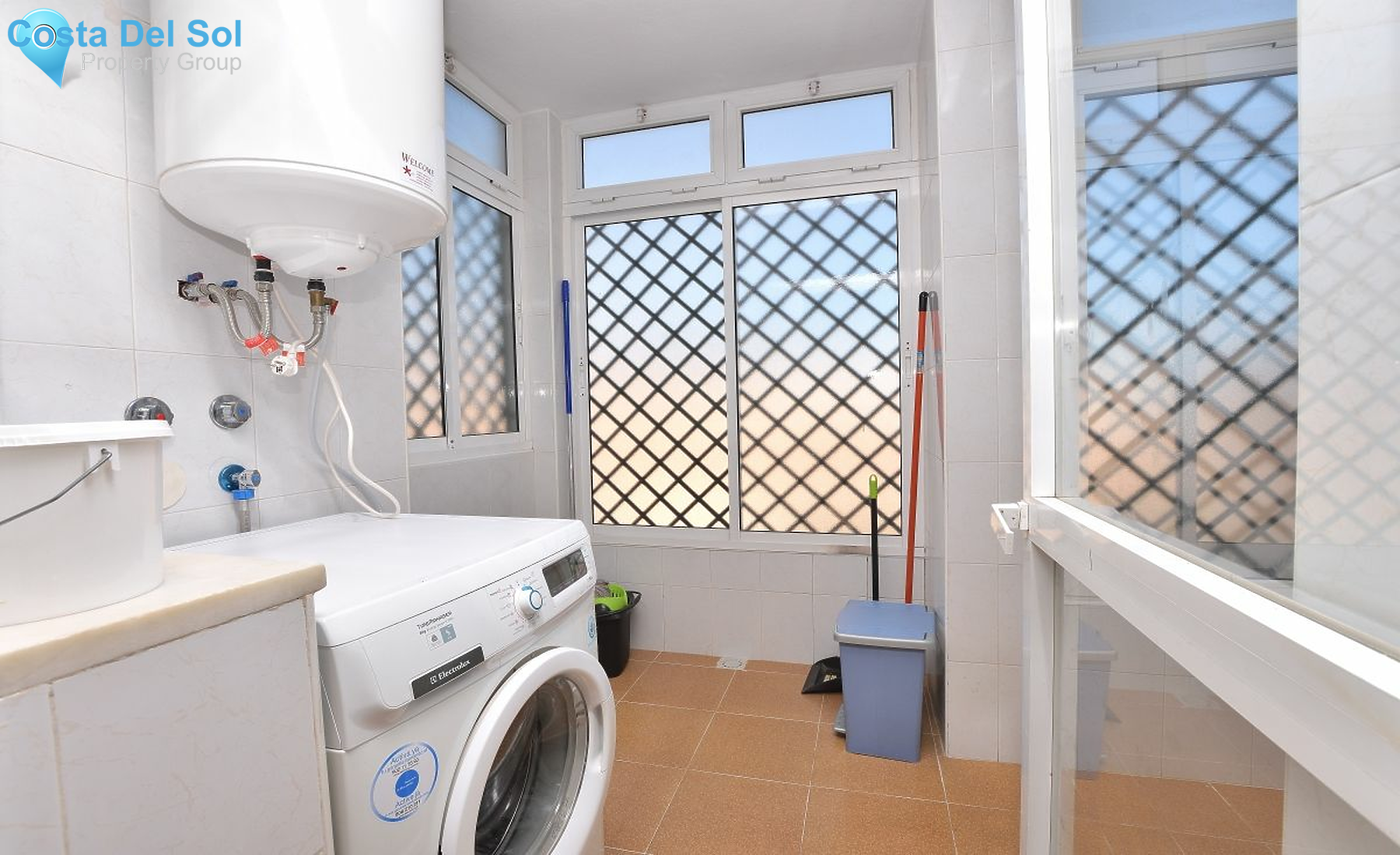 Middle Floor Apartment in Las Lagunas-1127991