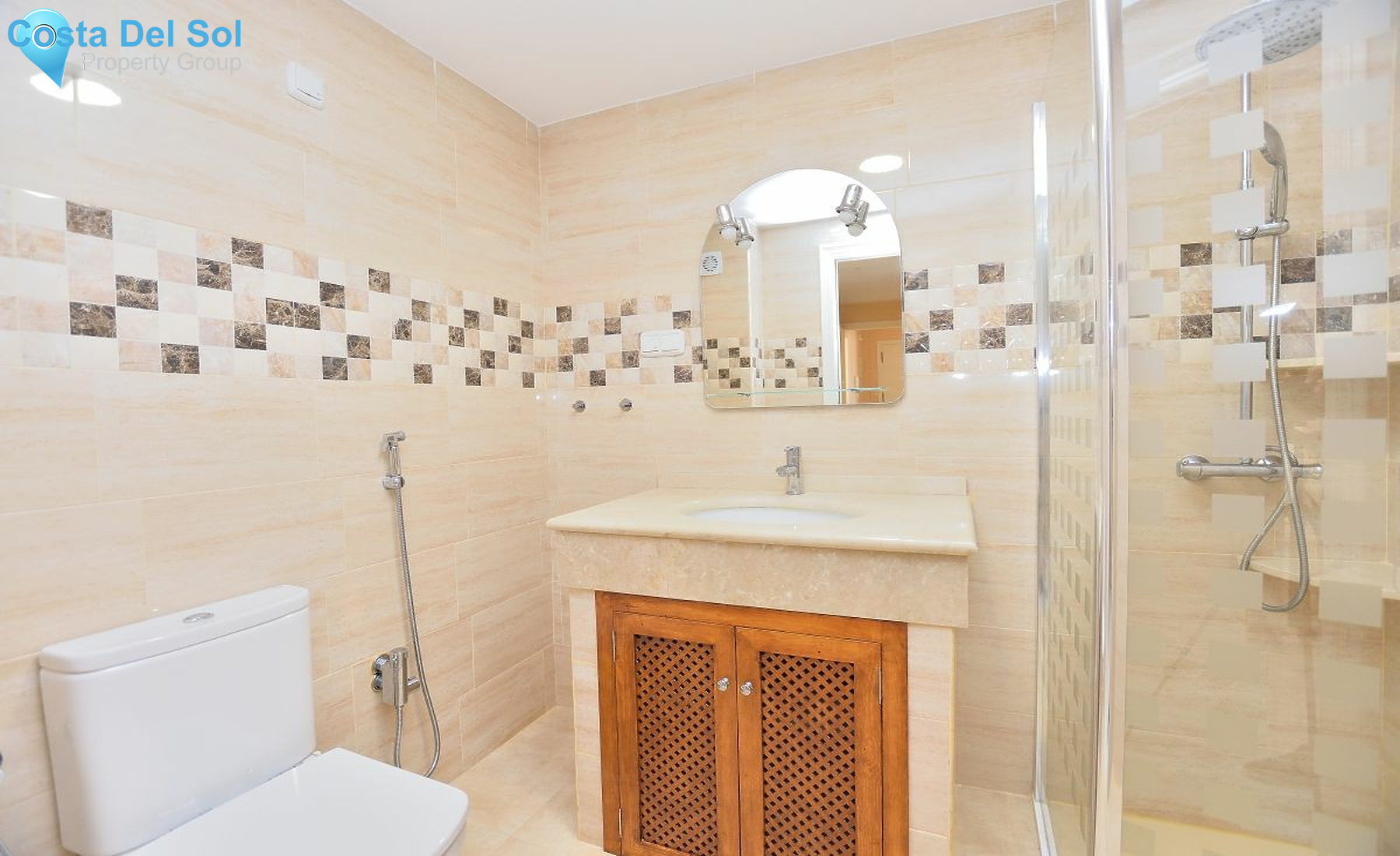 Middle Floor Apartment in Las Lagunas-1127992