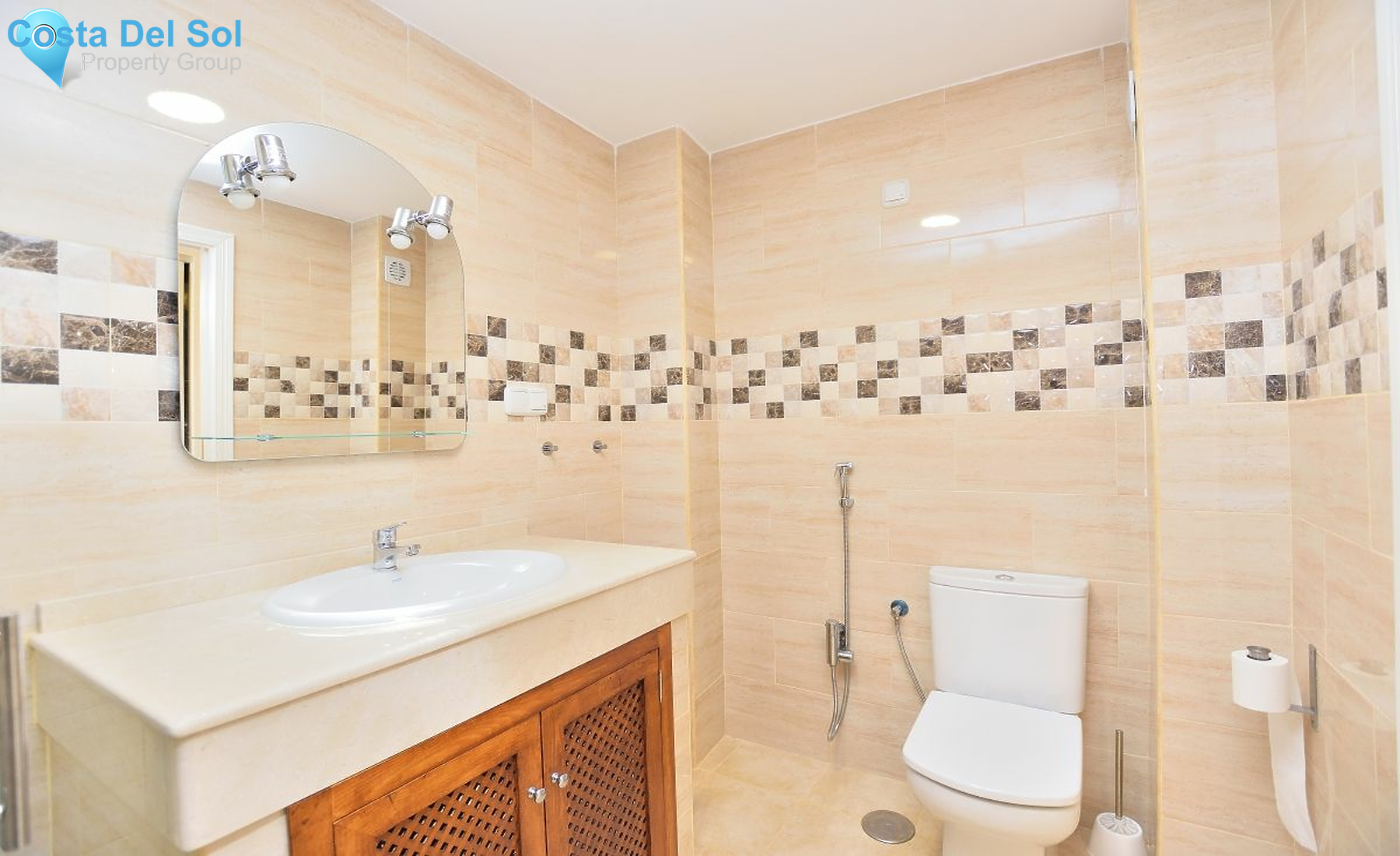 Middle Floor Apartment in Las Lagunas-1127993