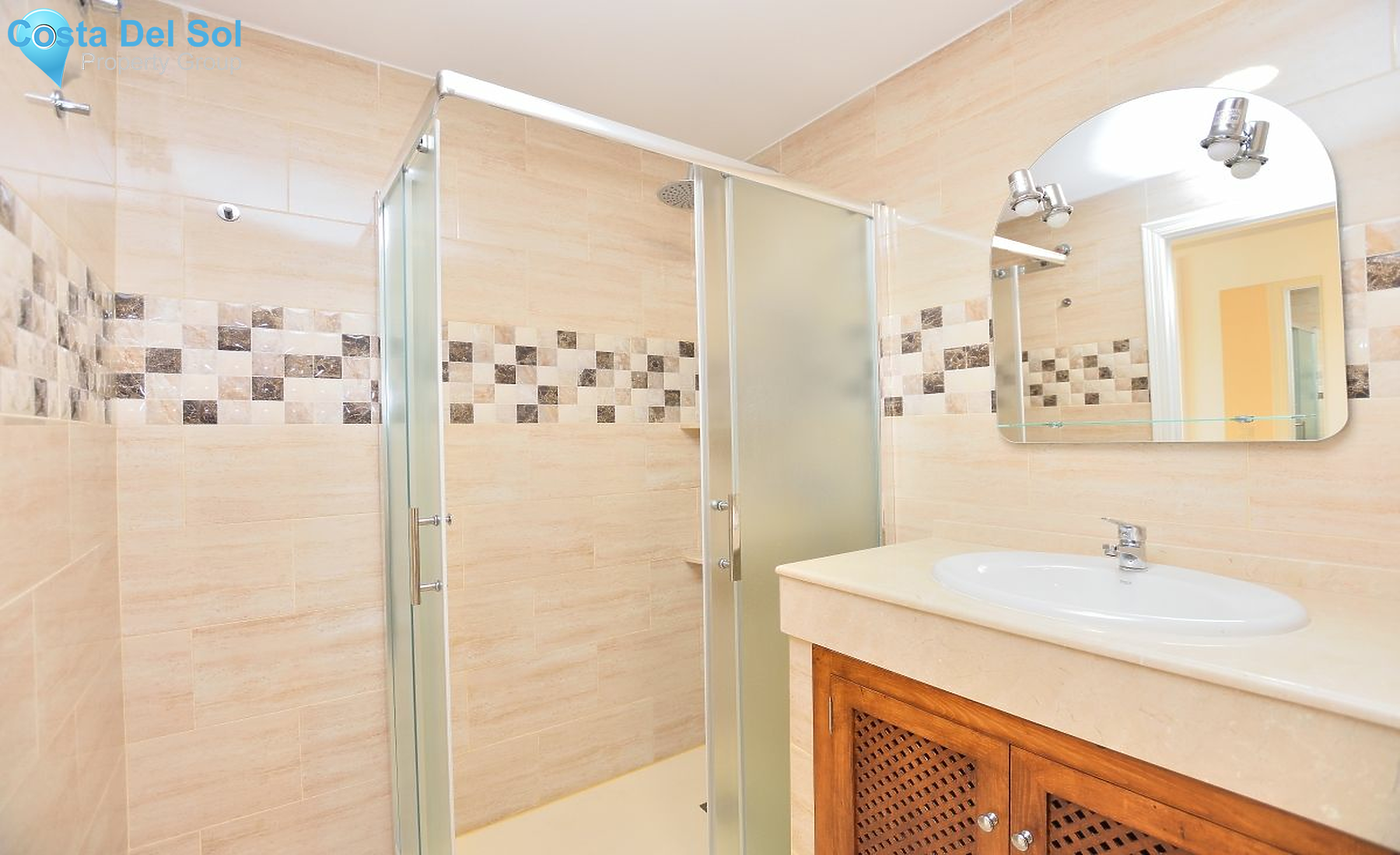 Middle Floor Apartment in Las Lagunas-1127994