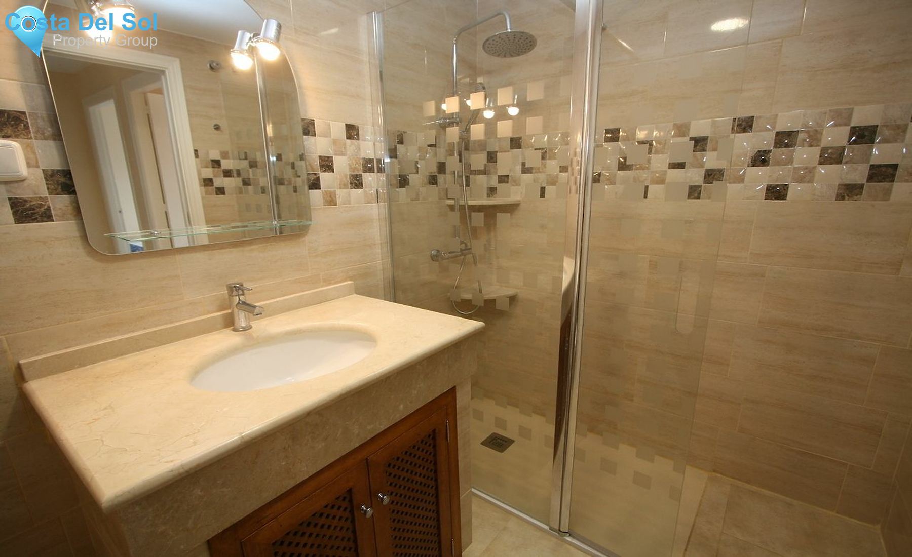 Middle Floor Apartment in Las Lagunas-1143024