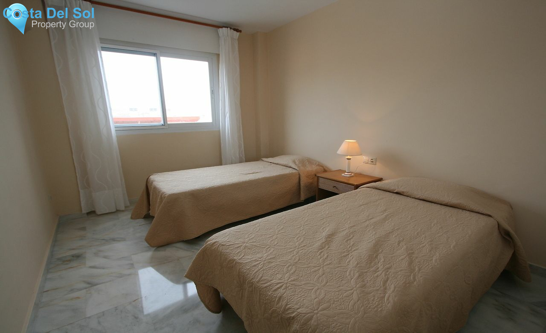 Middle Floor Apartment in Las Lagunas-1143026