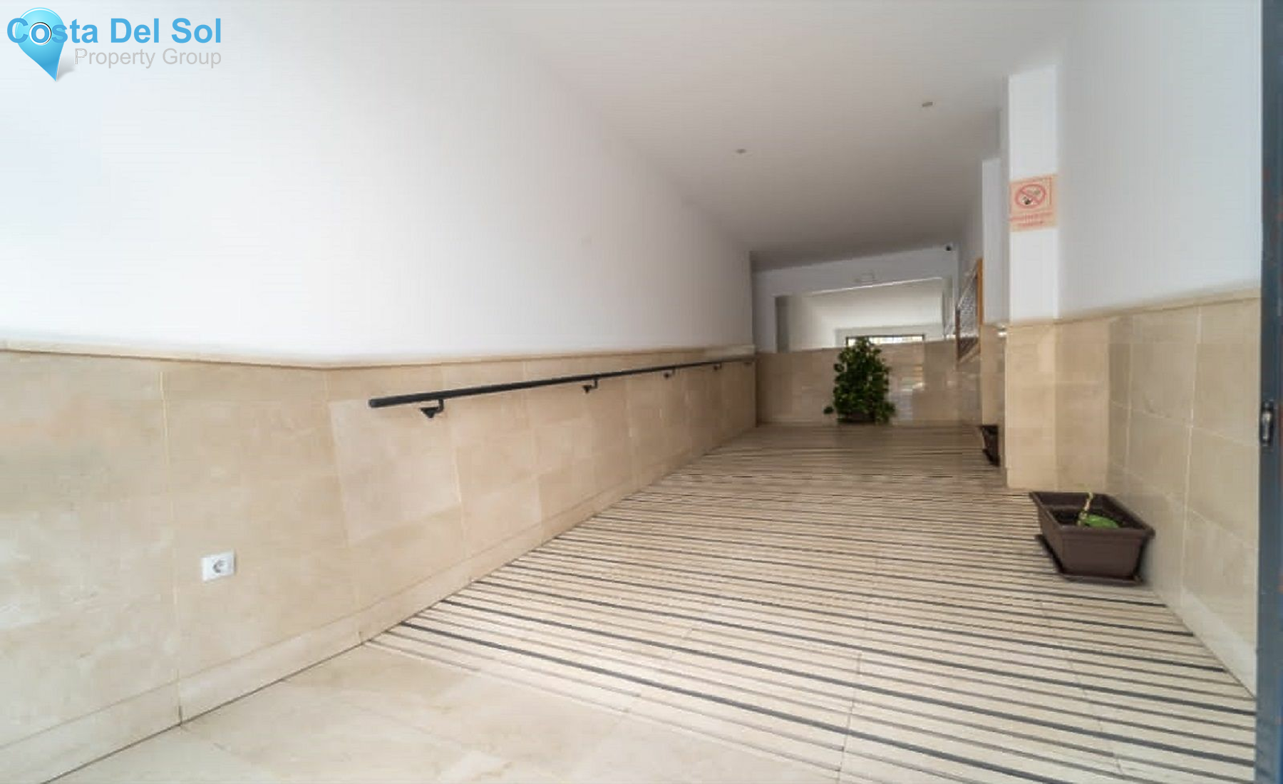 Middle Floor Apartment in Las Lagunas-1189603