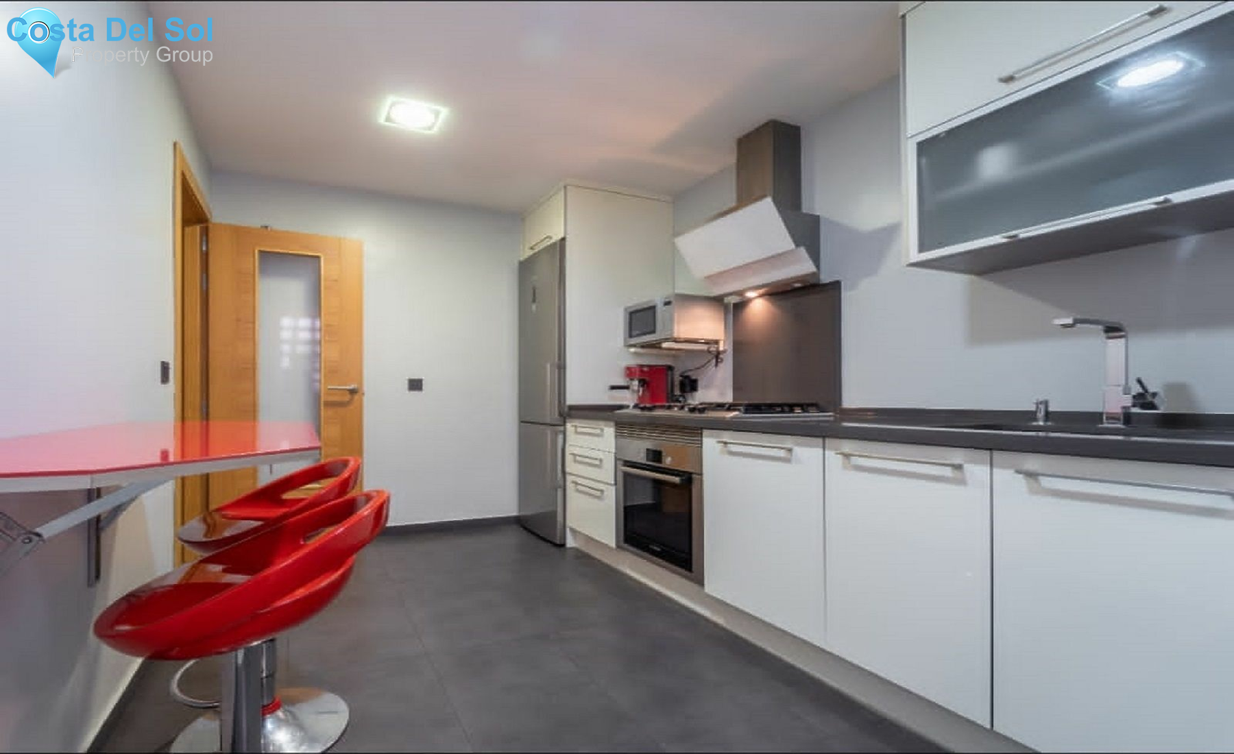 Middle Floor Apartment in Las Lagunas-1189595