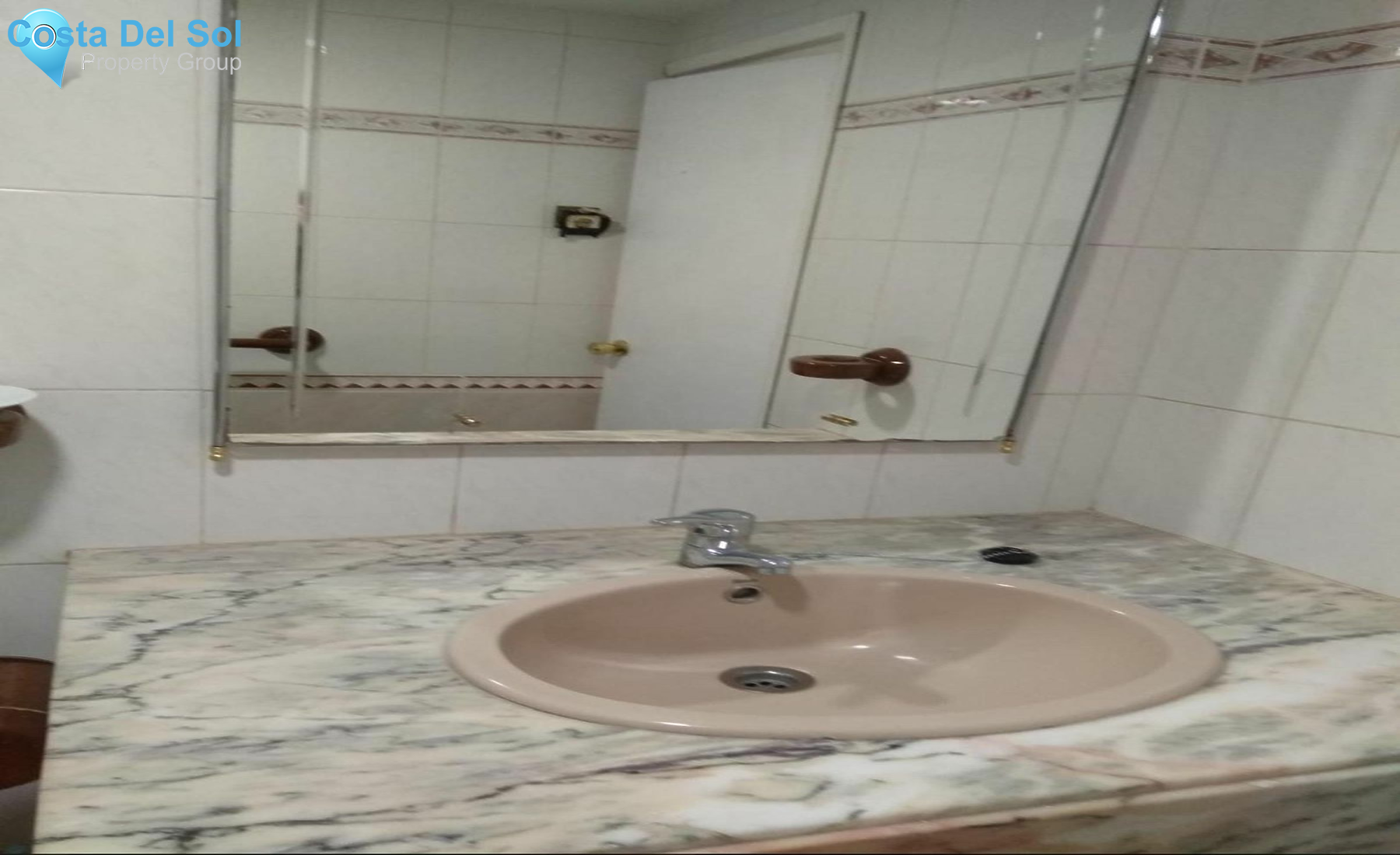 Middle Floor Apartment in Las Lagunas-1428689