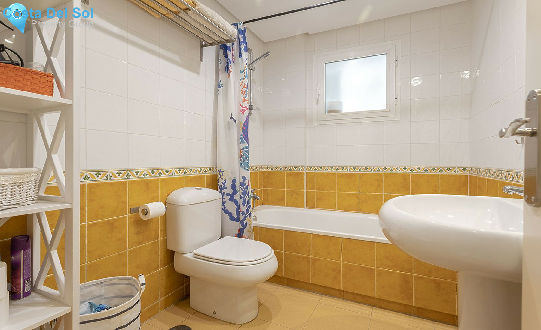 Middle Floor Apartment in Los Alamos