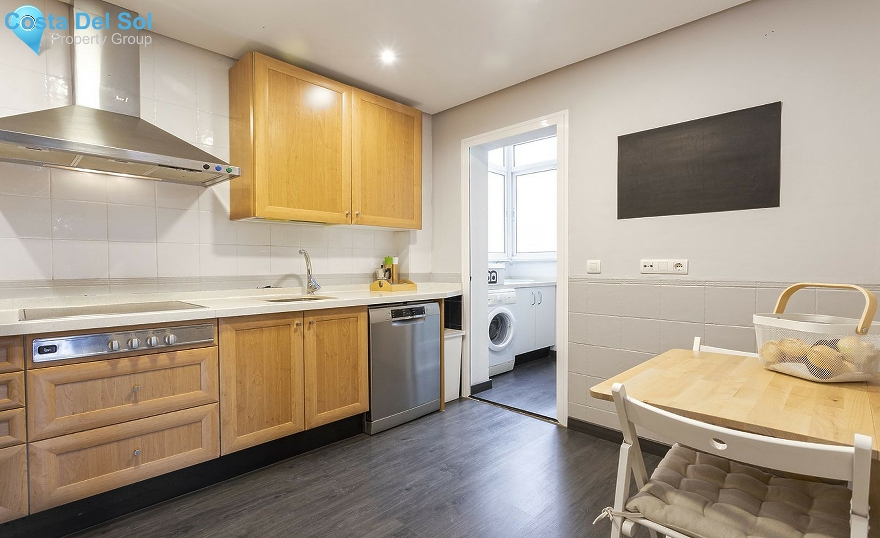 Middle Floor Apartment in Los Alamos-1478449