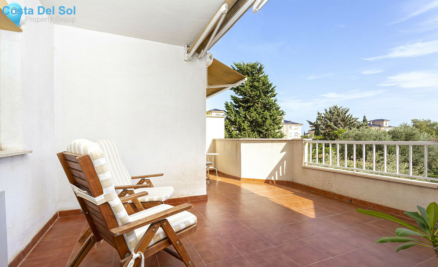 Middle Floor Apartment in Los Alamos-1478453