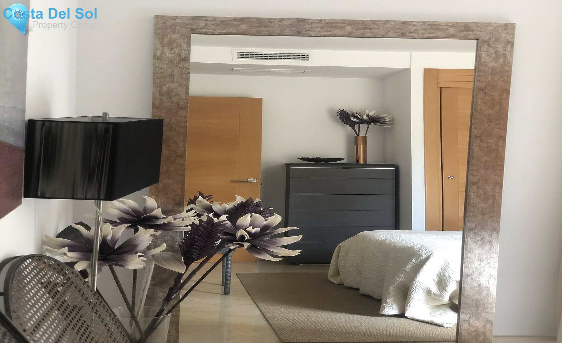 Middle Floor Apartment in Los Almendros-1413320