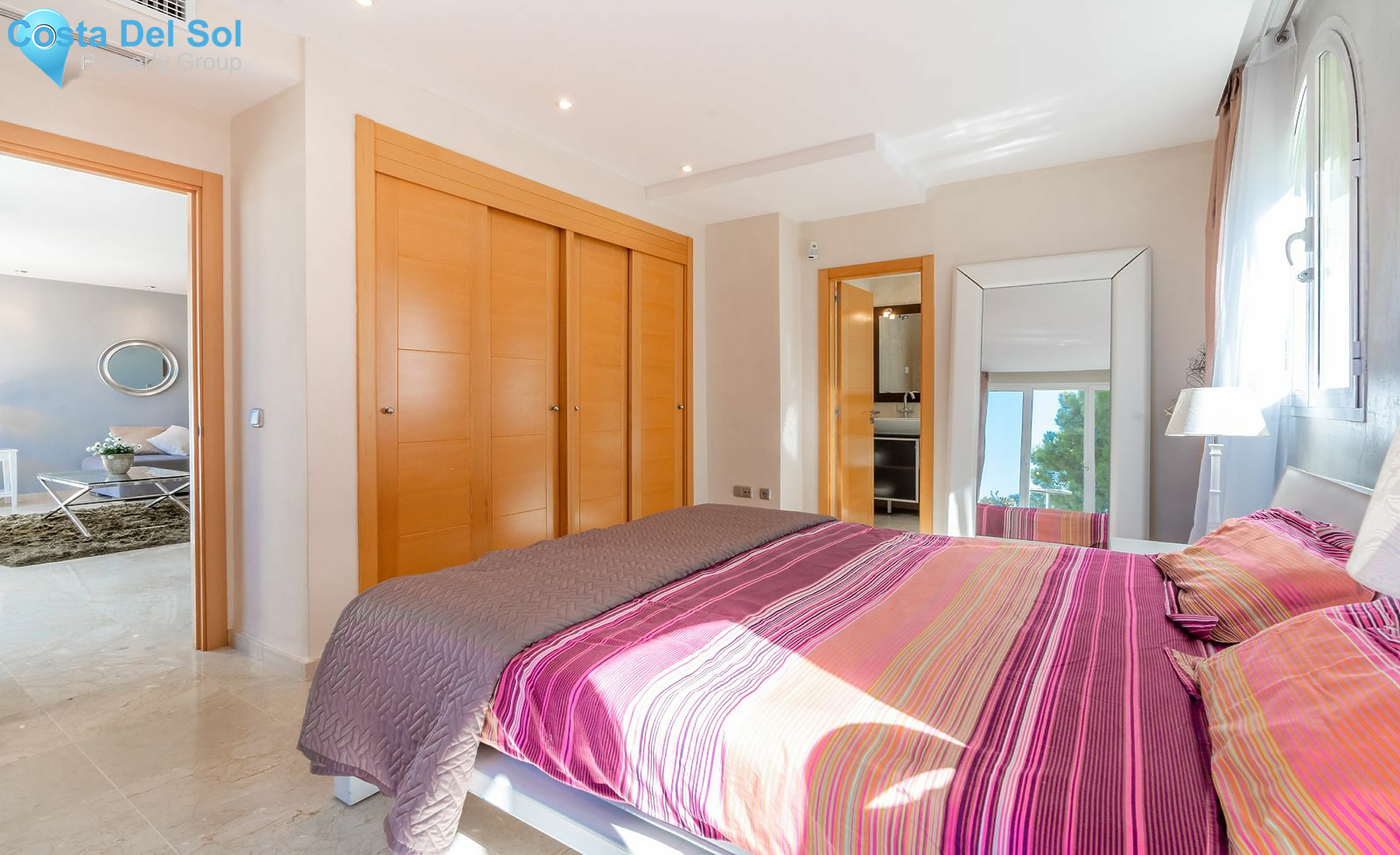 Middle Floor Apartment in Los Almendros-1480875