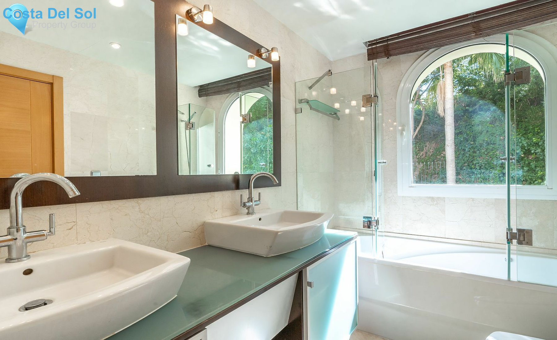 Middle Floor Apartment in Los Almendros-1480878