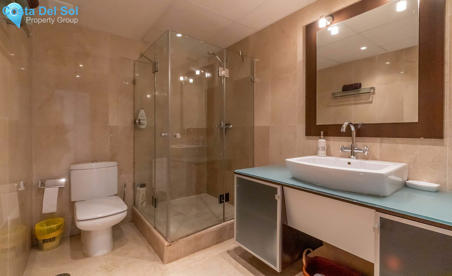 Middle Floor Apartment in Los Almendros-1480884