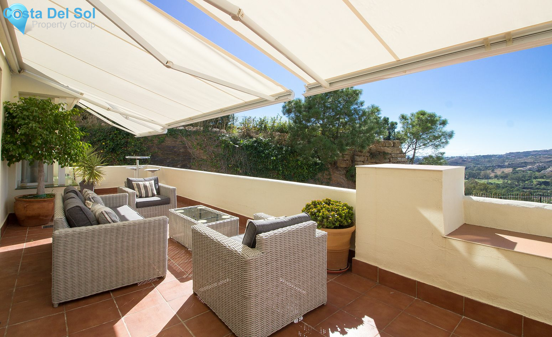 Middle Floor Apartment in Los Almendros-1480868