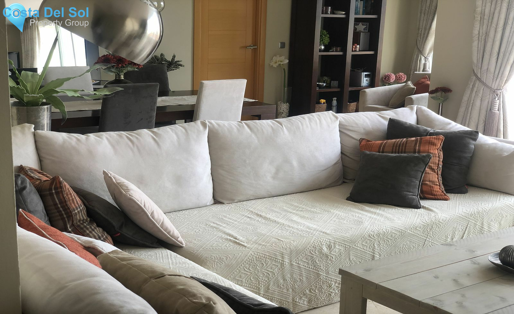 Middle Floor Apartment in Los Almendros-1495699