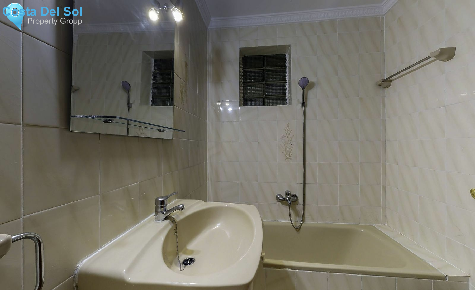 Middle Floor Apartment in Los Boliches-1467633